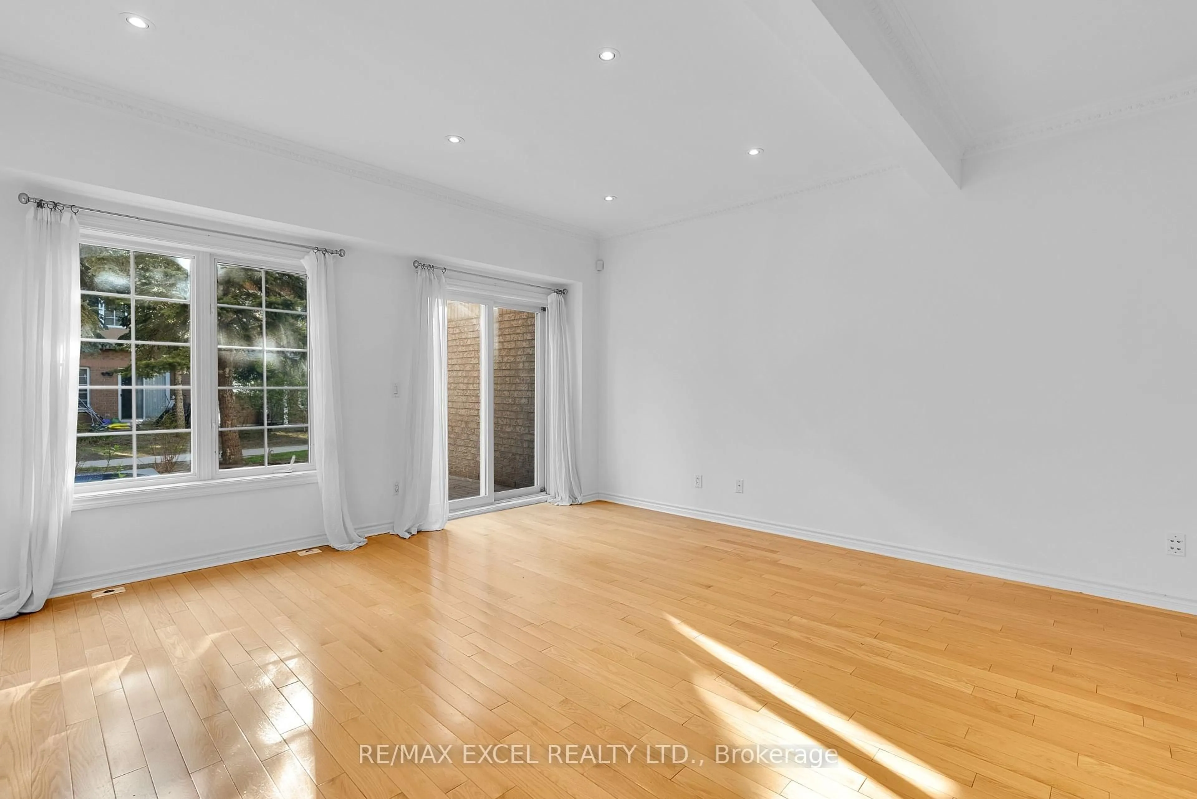 A pic of a room for 23 St Moritz Way #16, Markham Ontario L3R 4G4