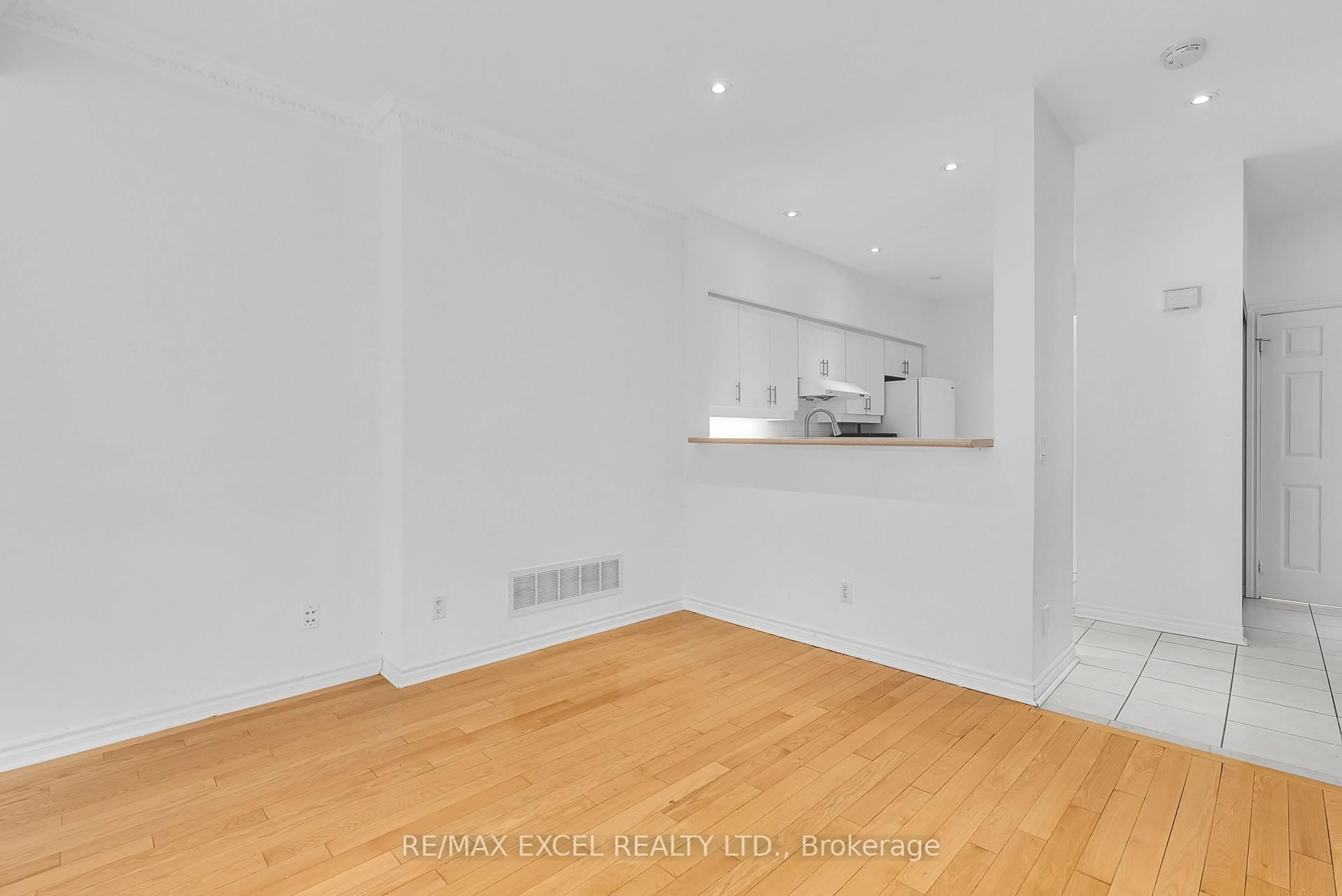A pic of a room for 23 St Moritz Way #16, Markham Ontario L3R 4G4