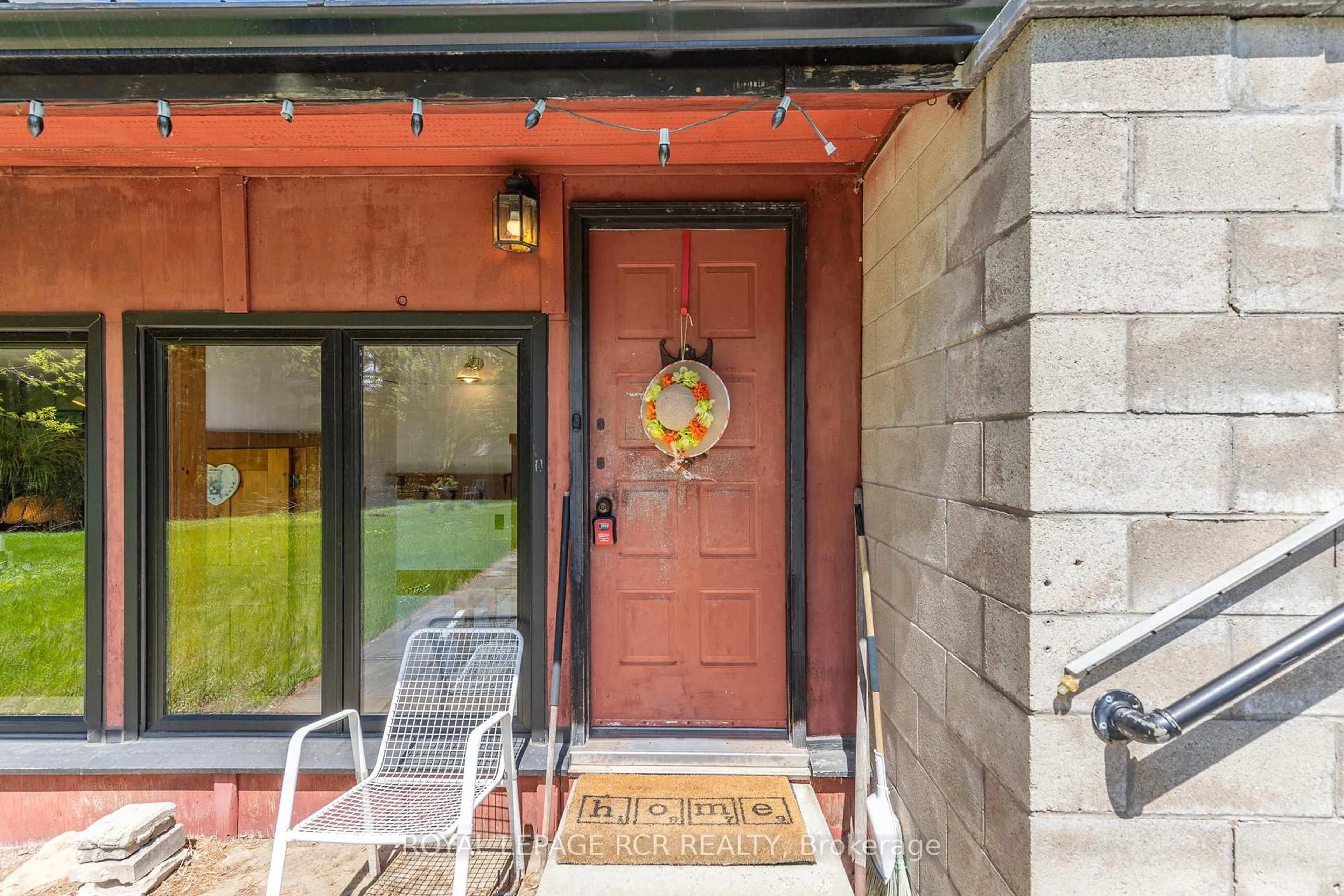 Indoor entryway for 1092 Ballycroy Rd, Adjala-Tosorontio Ontario L0N 1P0