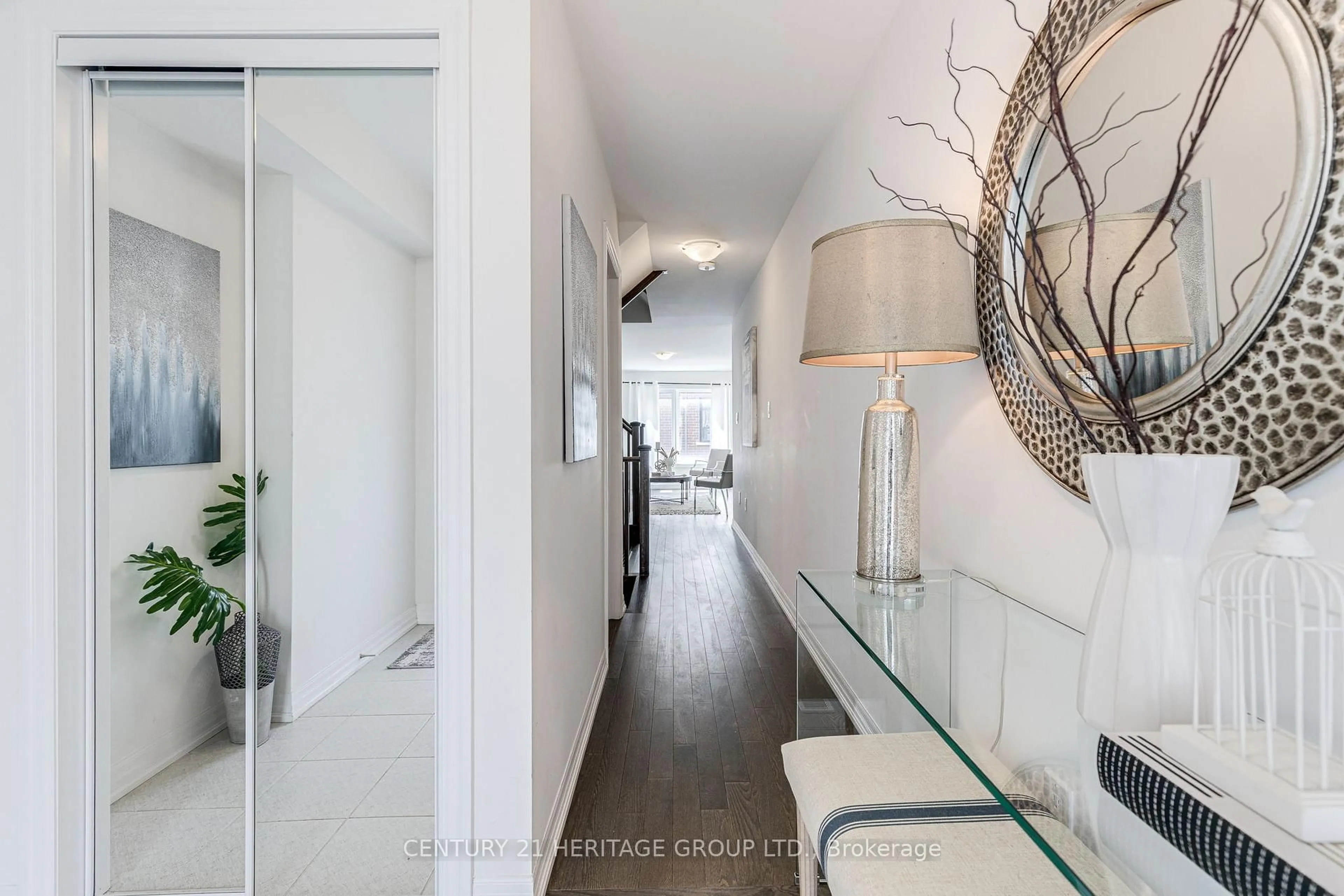 Indoor entryway for 57 Delano Way, Newmarket Ontario L3X 0L4
