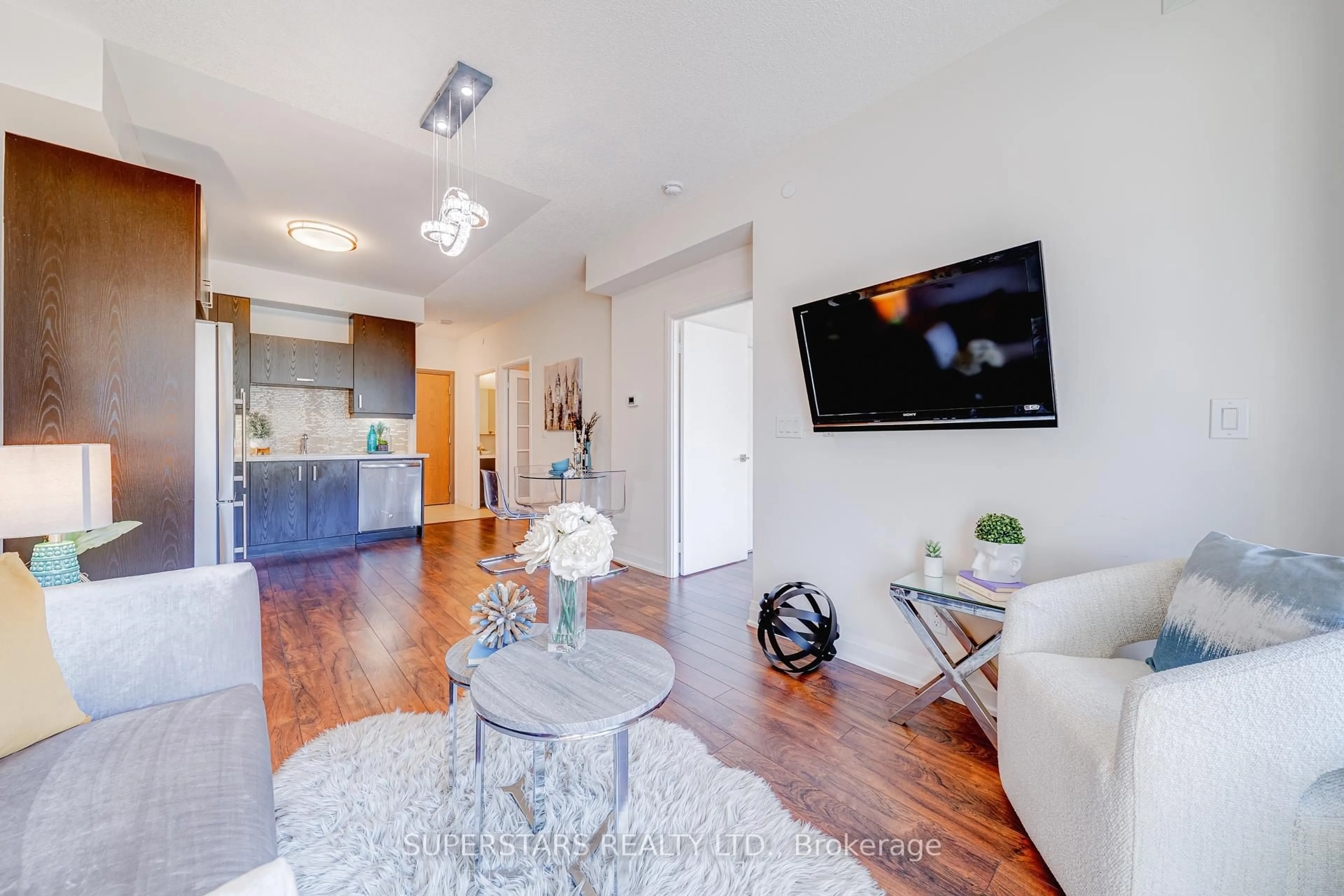 Living room with furniture, unknown for 28 Uptown Dr #226, Markham Ontario L3R 5M8