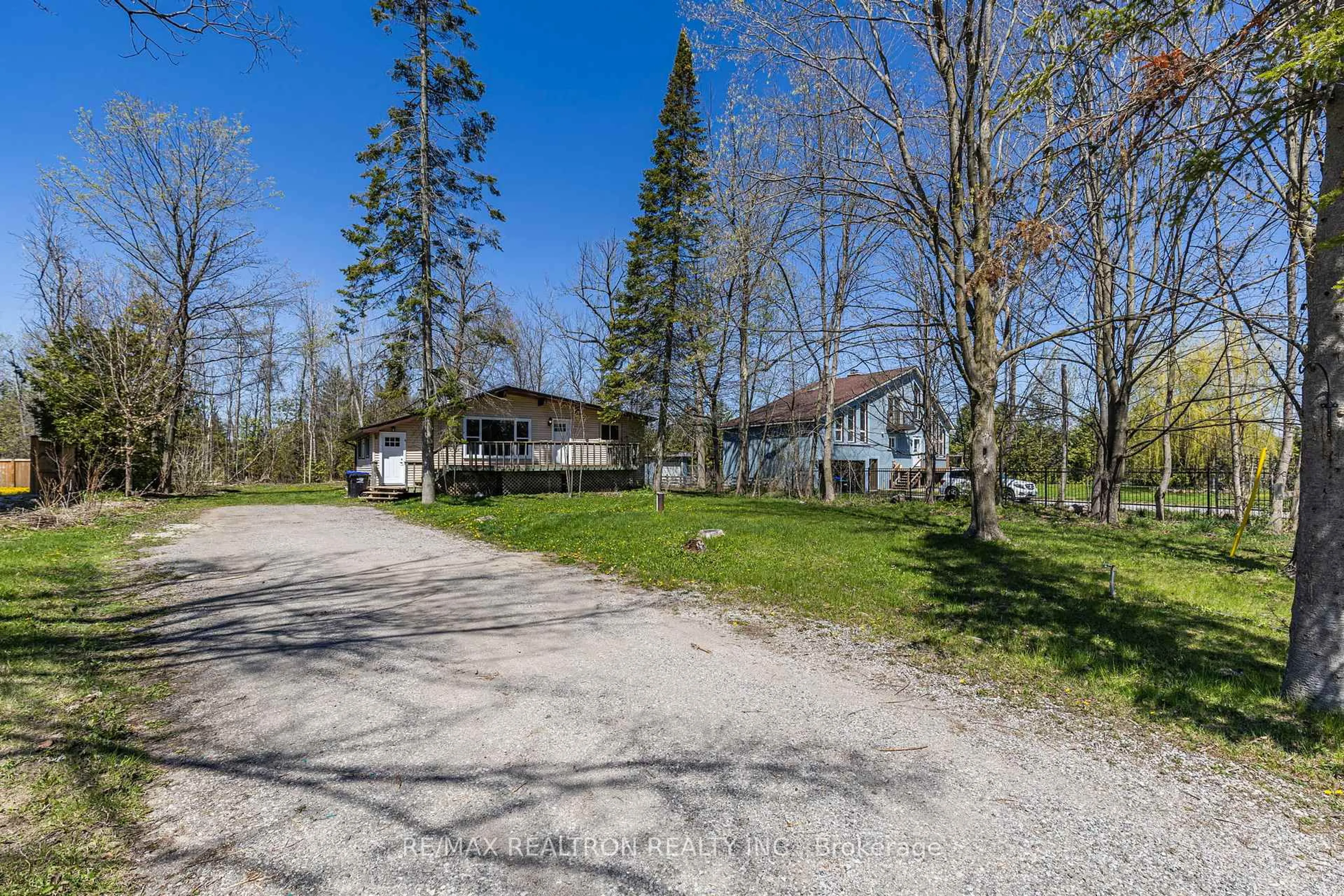 A pic from outside/outdoor area/front of a property/back of a property/a pic from drone, street for 3708 Maple Grove Rd, Innisfil Ontario L9S 3B3