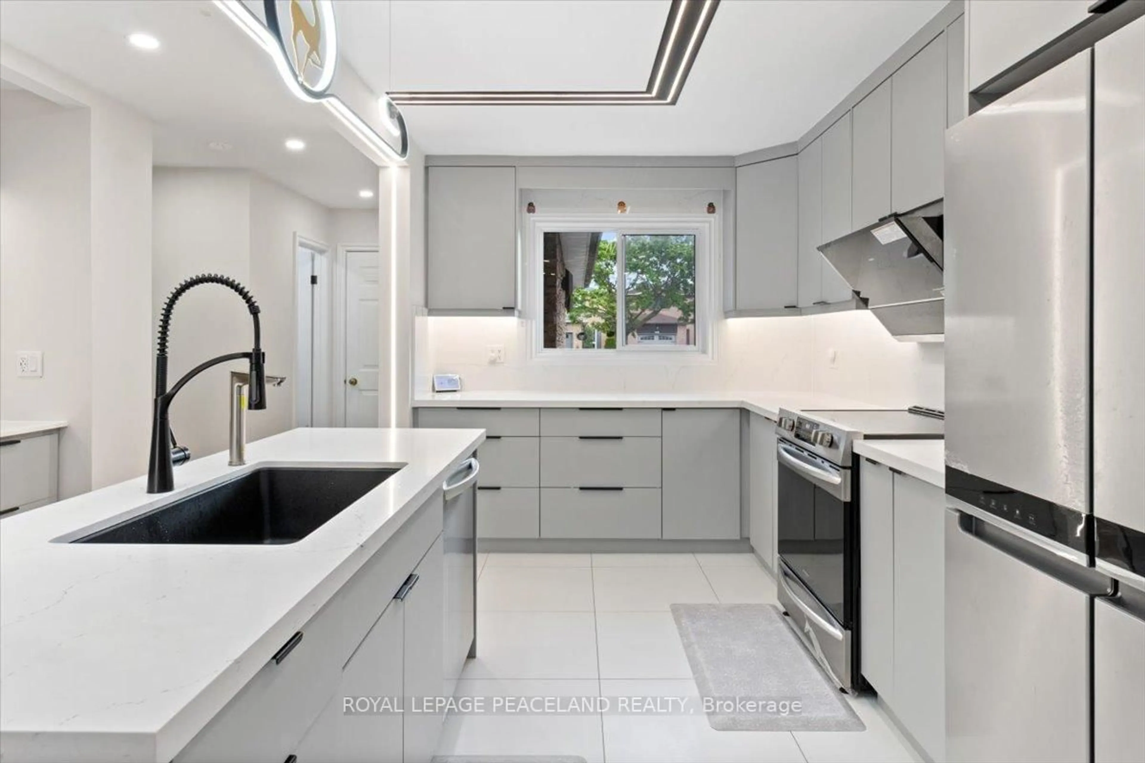Contemporary kitchen, ceramic/tile floor for 92 Lund St, Richmond Hill Ontario L4C 5V9