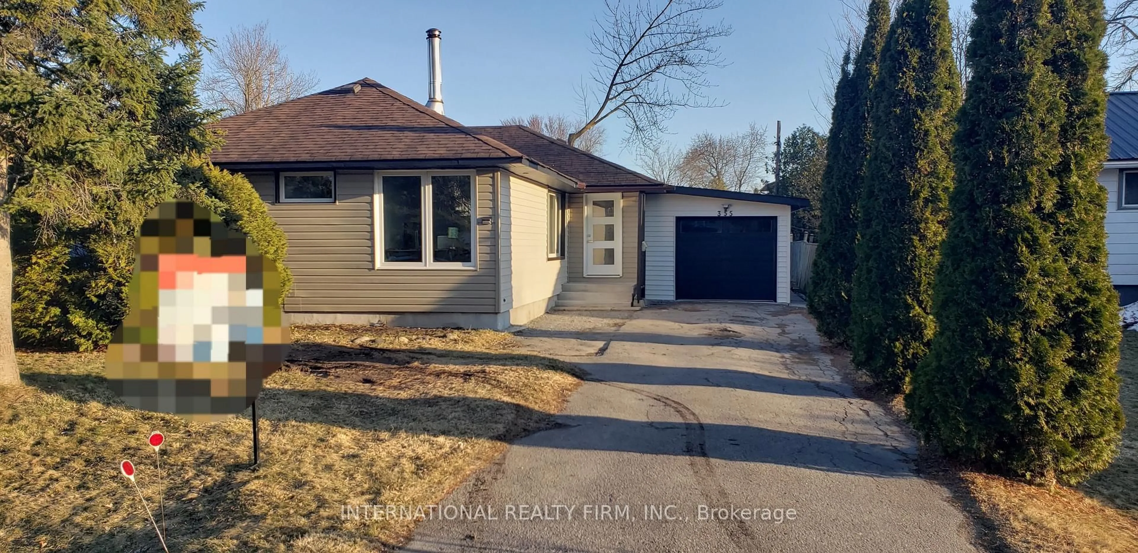 Home with brick exterior material, street for 355 Hollywood Dr, Georgina Ontario L4P 3A2
