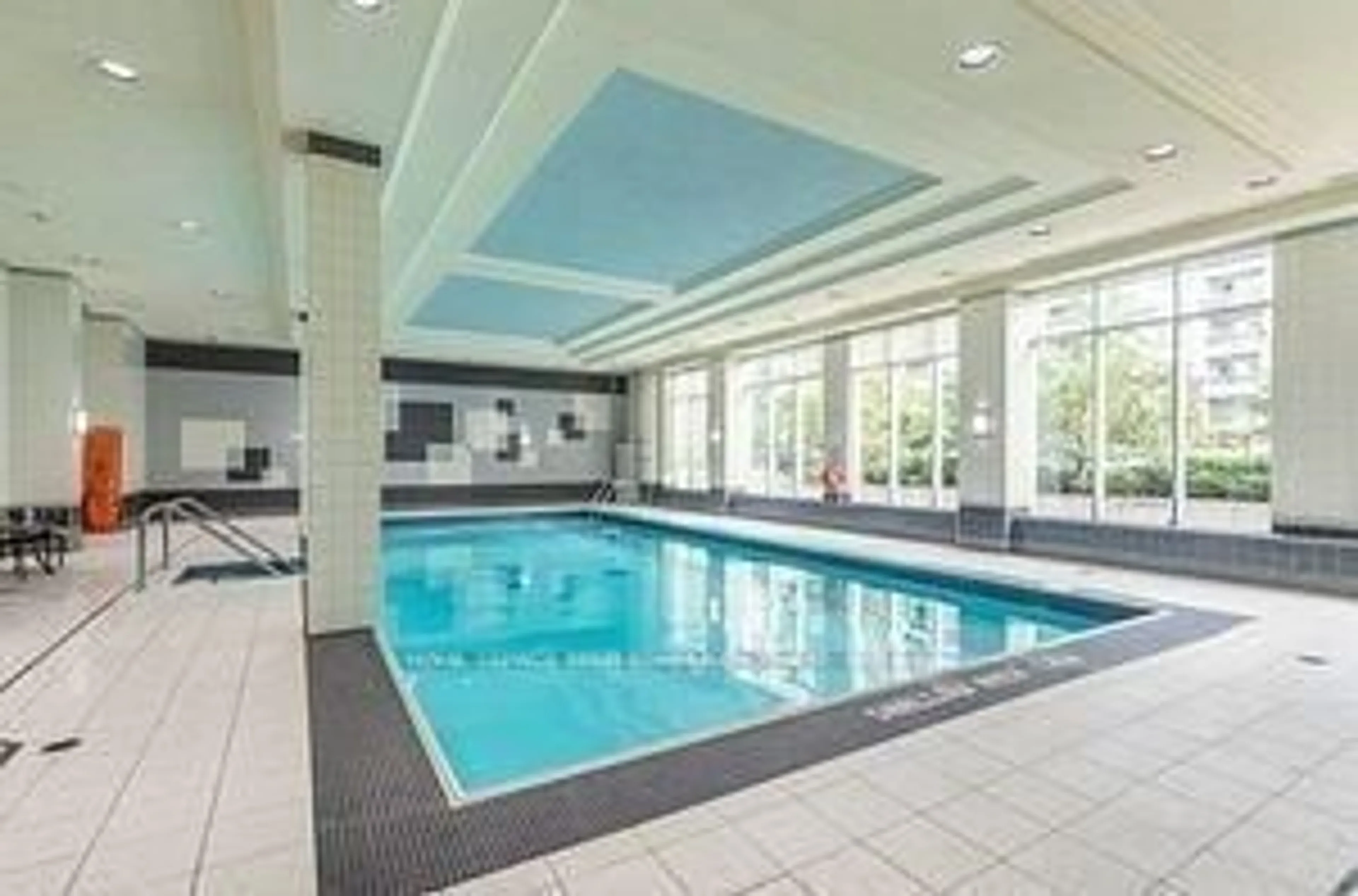 Pool for 30 North Park Rd #812, Vaughan Ontario L4J 0G6