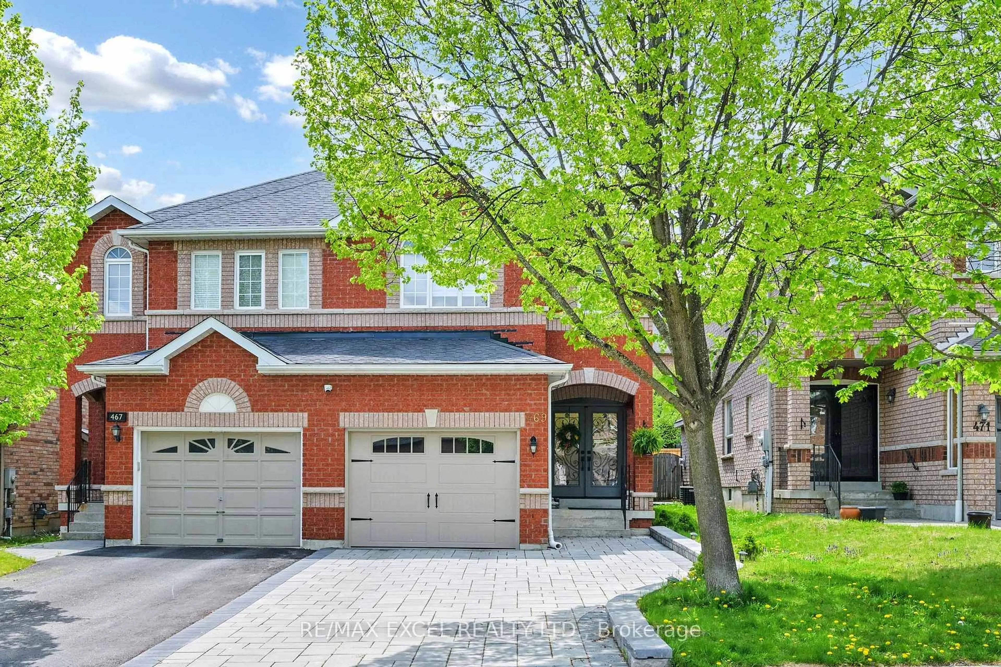 Home with brick exterior material, street for 469 Greig Circ, Newmarket Ontario L3Y 8S7