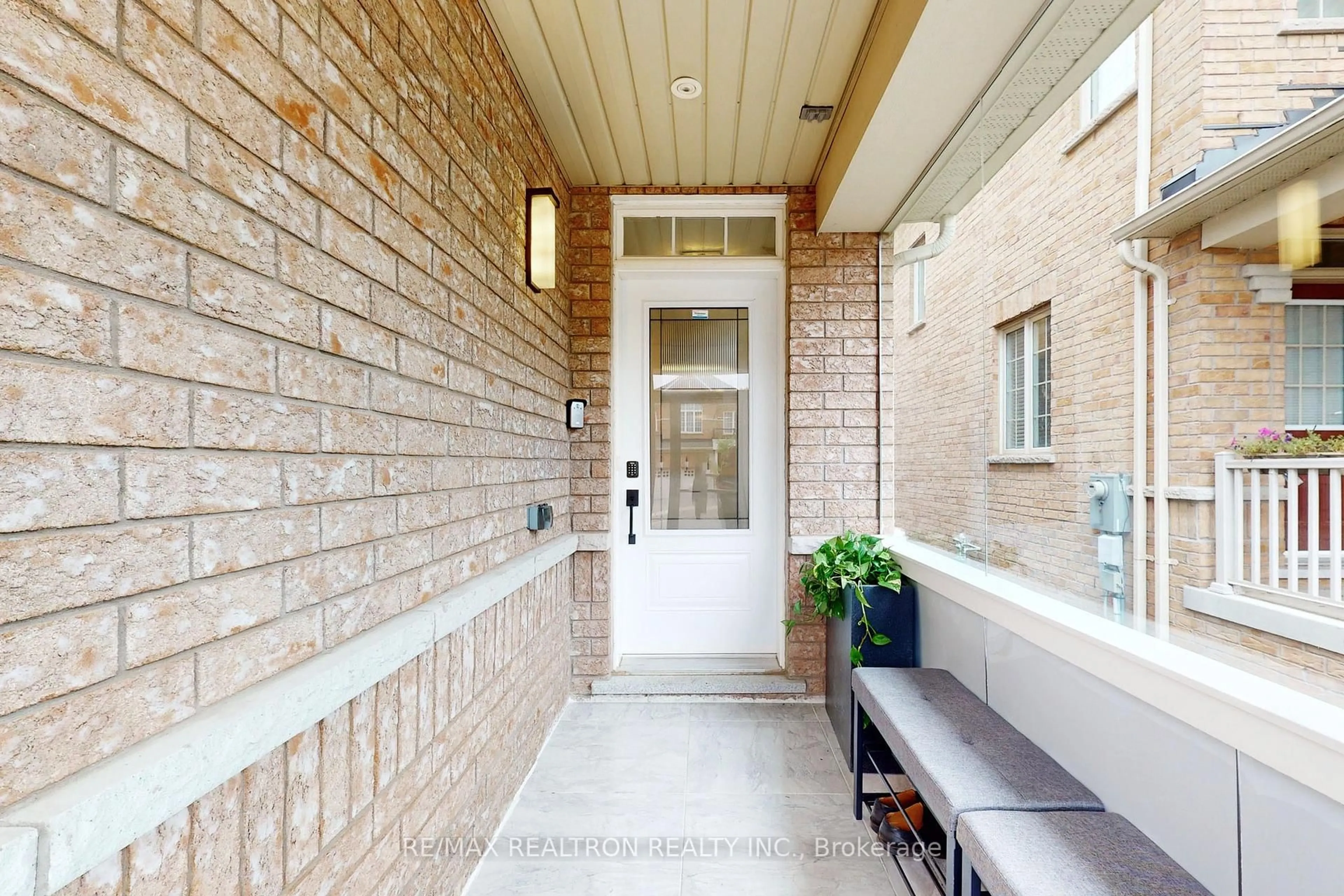 Unknown for 30 Riding Mountain Dr, Richmond Hill Ontario L4E 0V4