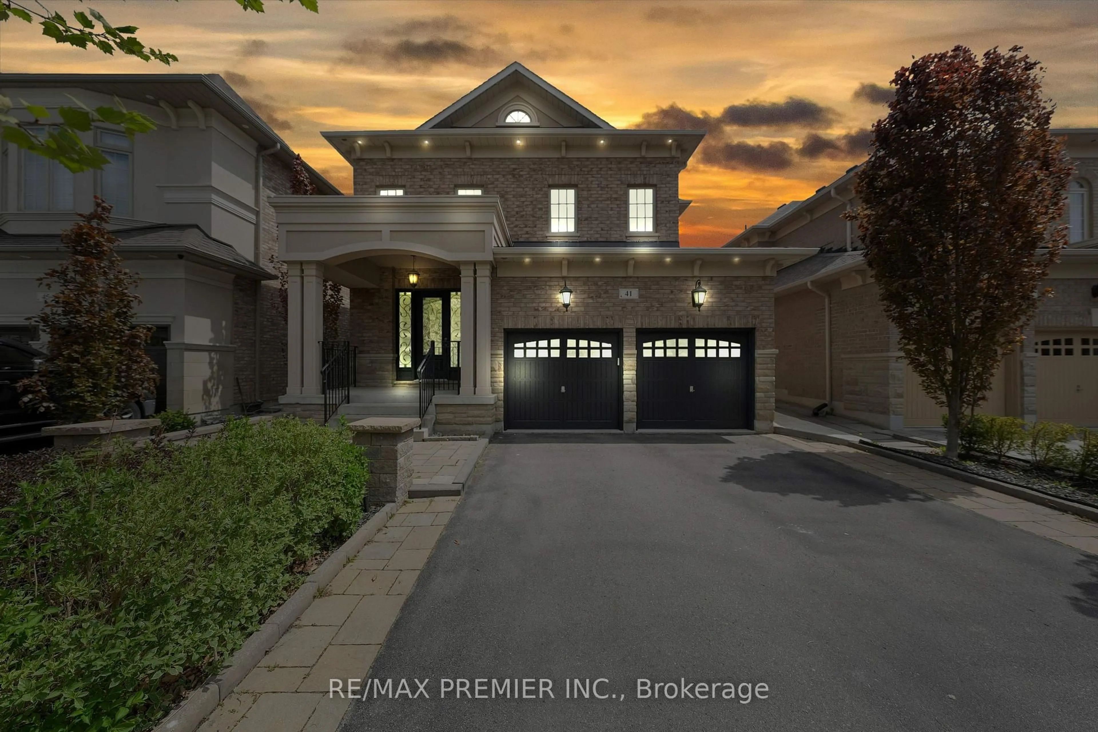 Unknown for 41 Drake St, Vaughan Ontario L4H 3P2