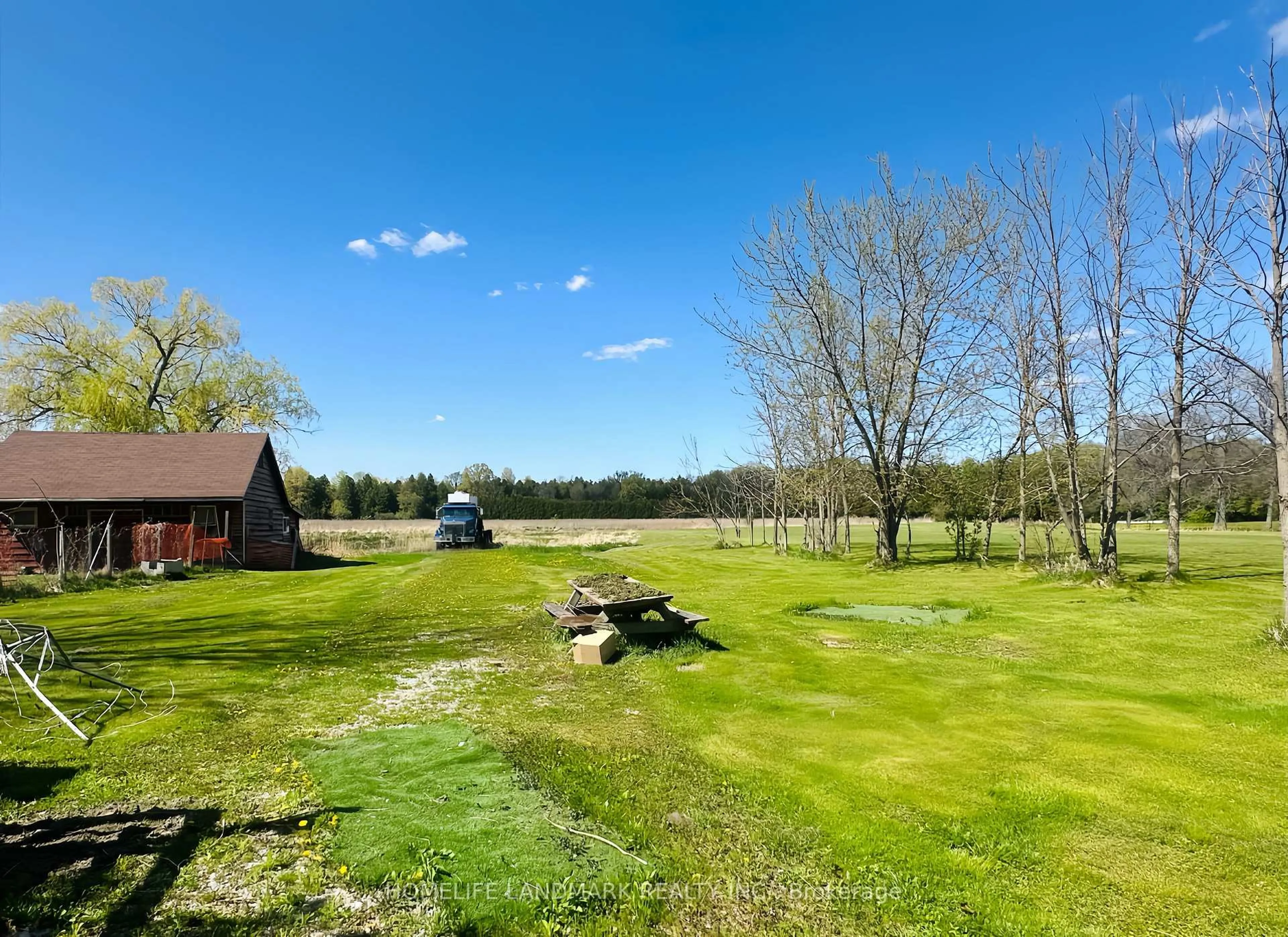 A pic from outside/outdoor area/front of a property/back of a property/a pic from drone, water/lake/river/ocean view for 5146 19th Ave, Markham Ontario L6C 1M4