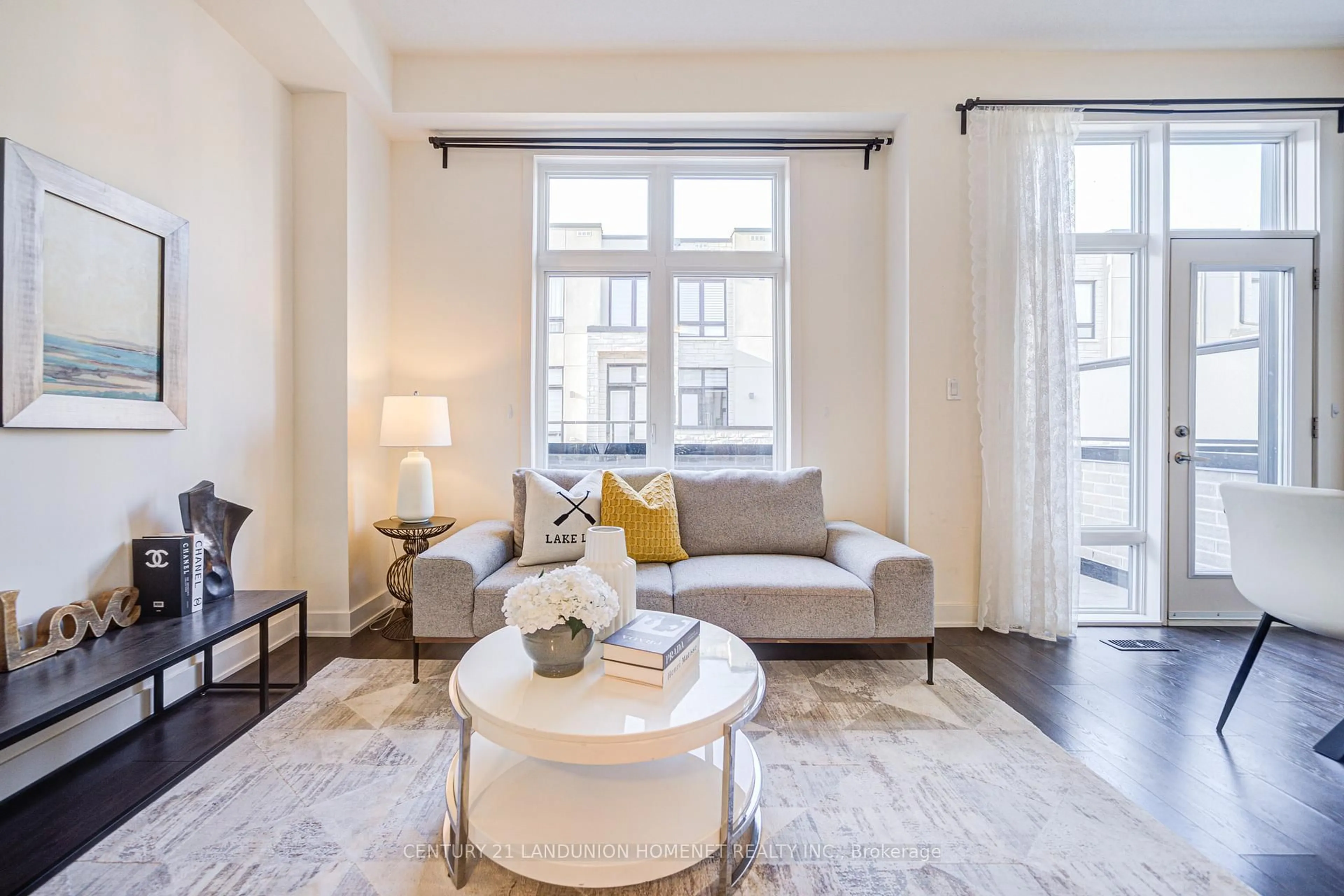 Living room with furniture, unknown for 13 Gerussi St, Vaughan Ontario L4H 4R6