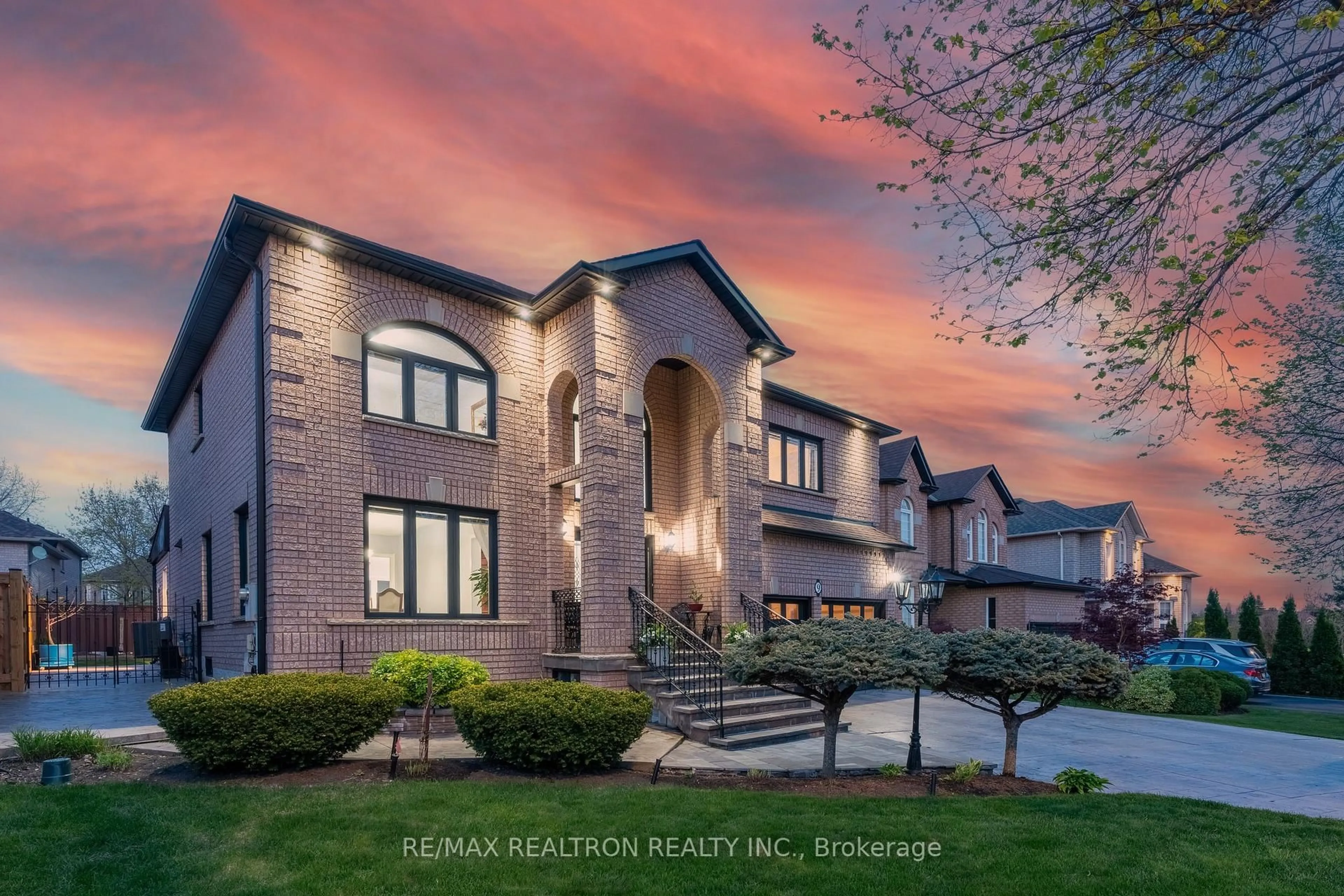 Home with brick exterior material, unknown for 9 Mendocino Dr, Vaughan Ontario L4H 1T8