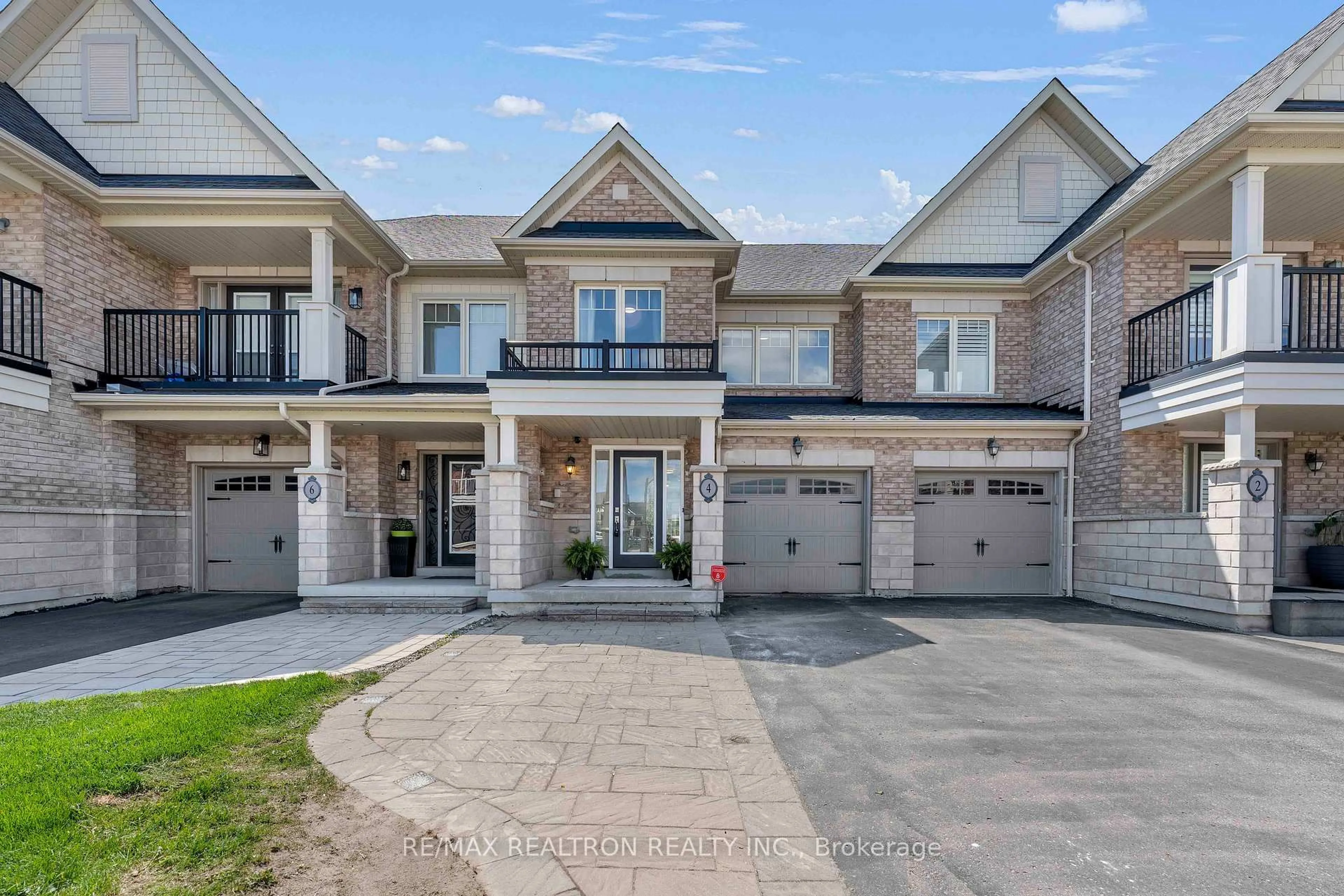 Home with brick exterior material, street for 4 Andrew Green Cres, Whitchurch-Stouffville Ontario L4A 1T8