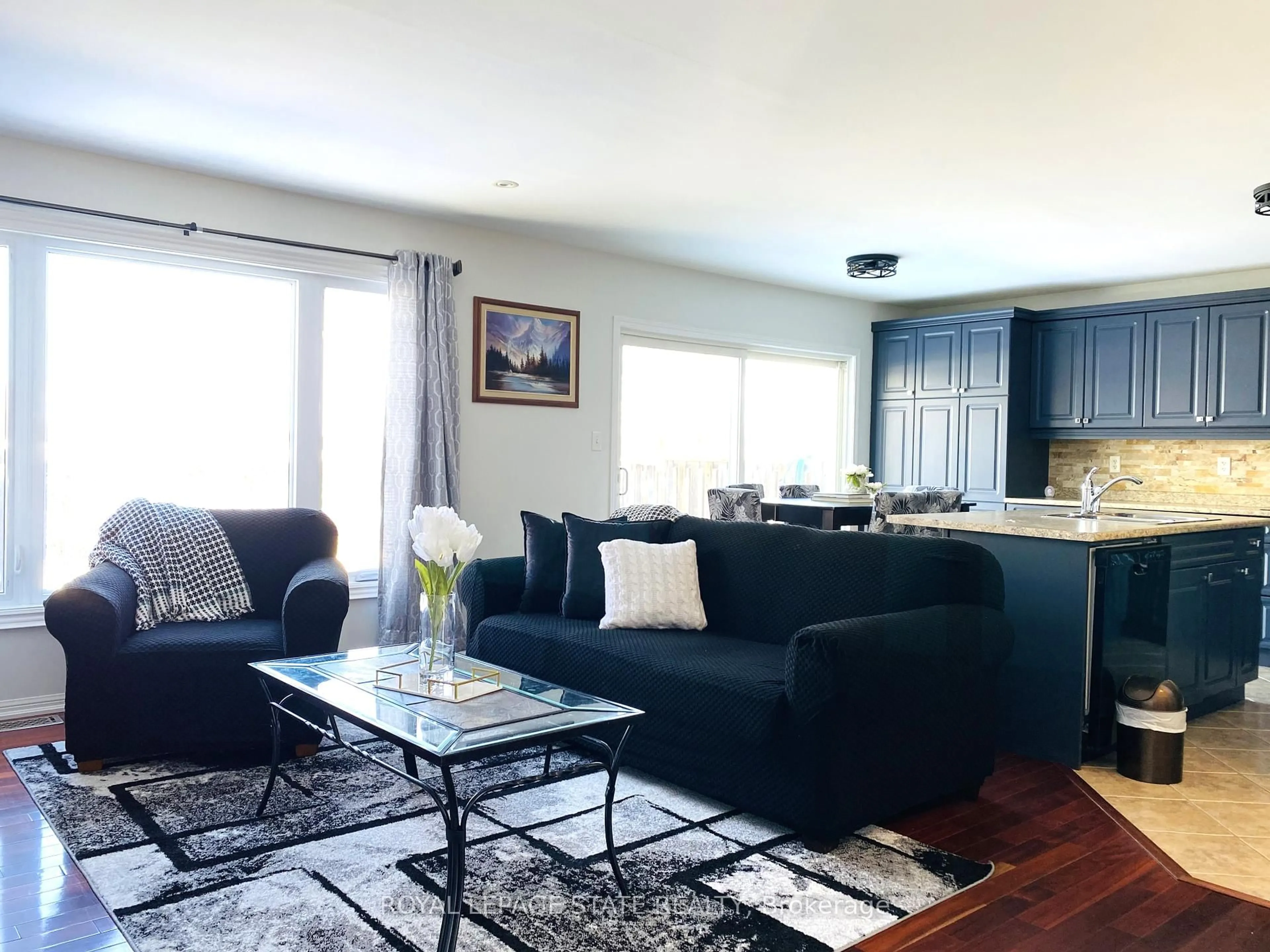 Living room with furniture, unknown for 78 John W Taylor Ave, New Tecumseth Ontario L9R 0C9