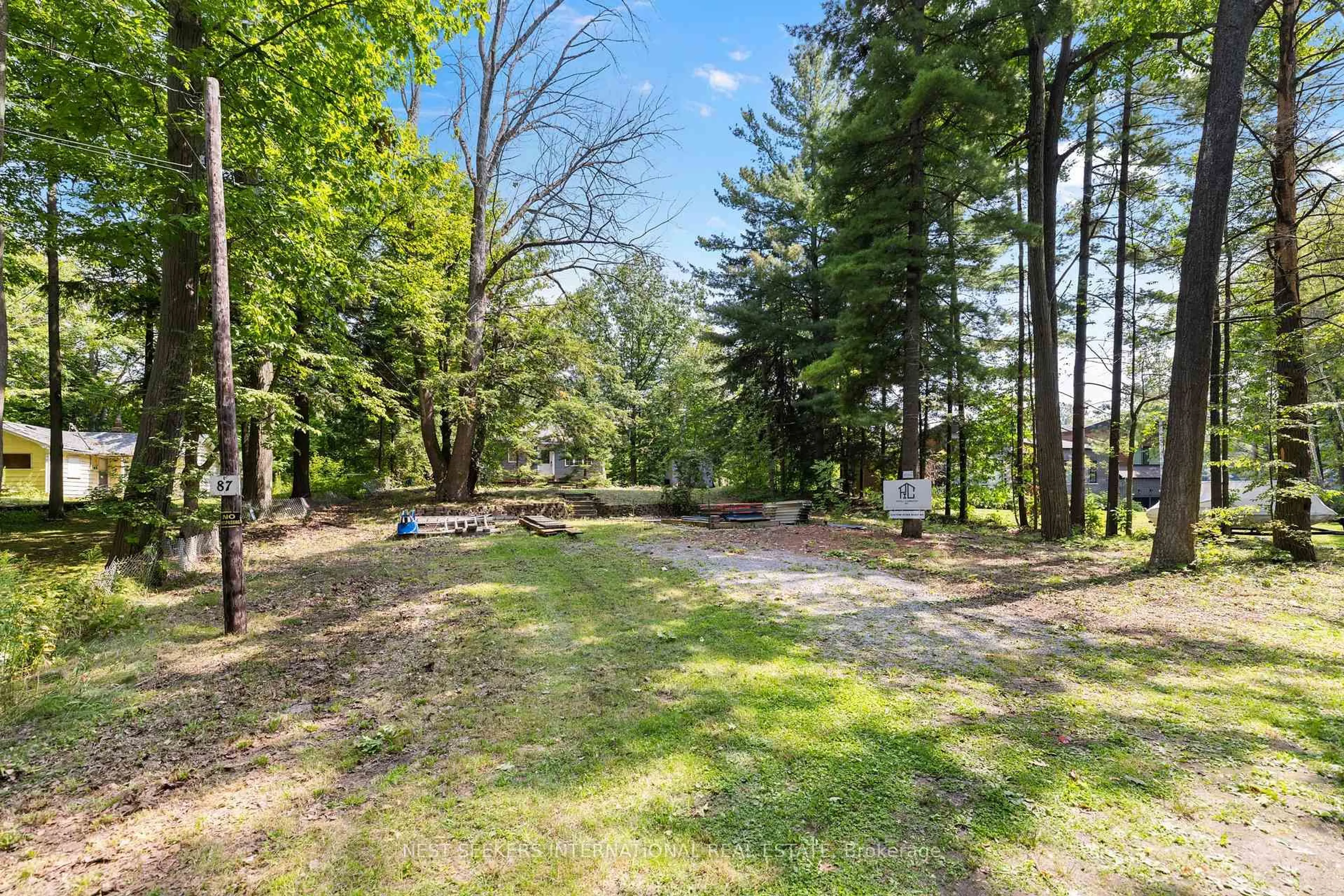 Patio, forest/trees view for 87 Sibbald Cres, Georgina Ontario L0E 1R0