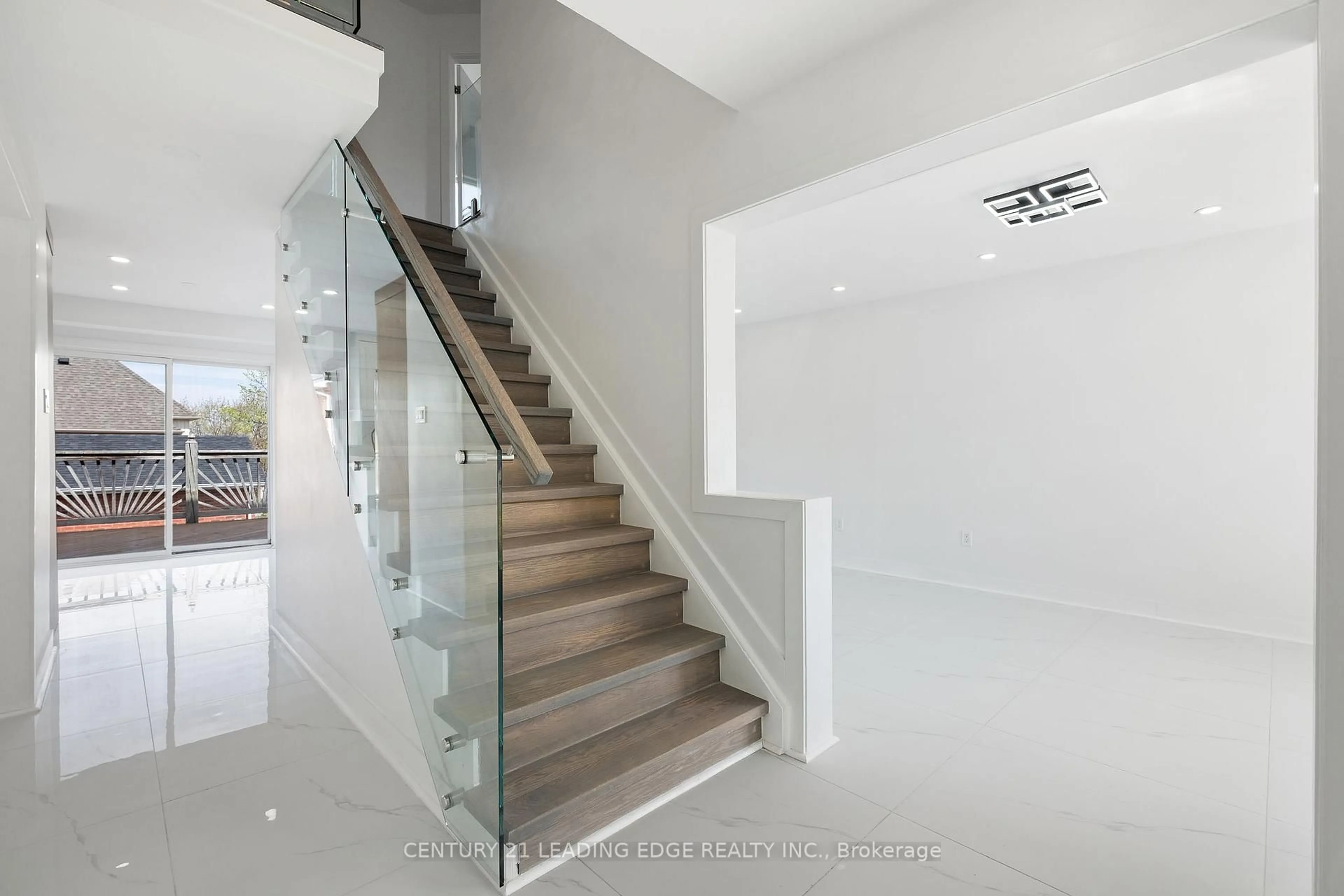 Stairs for 88 Bonny Meadows Dr, Aurora Ontario L4G 6M9