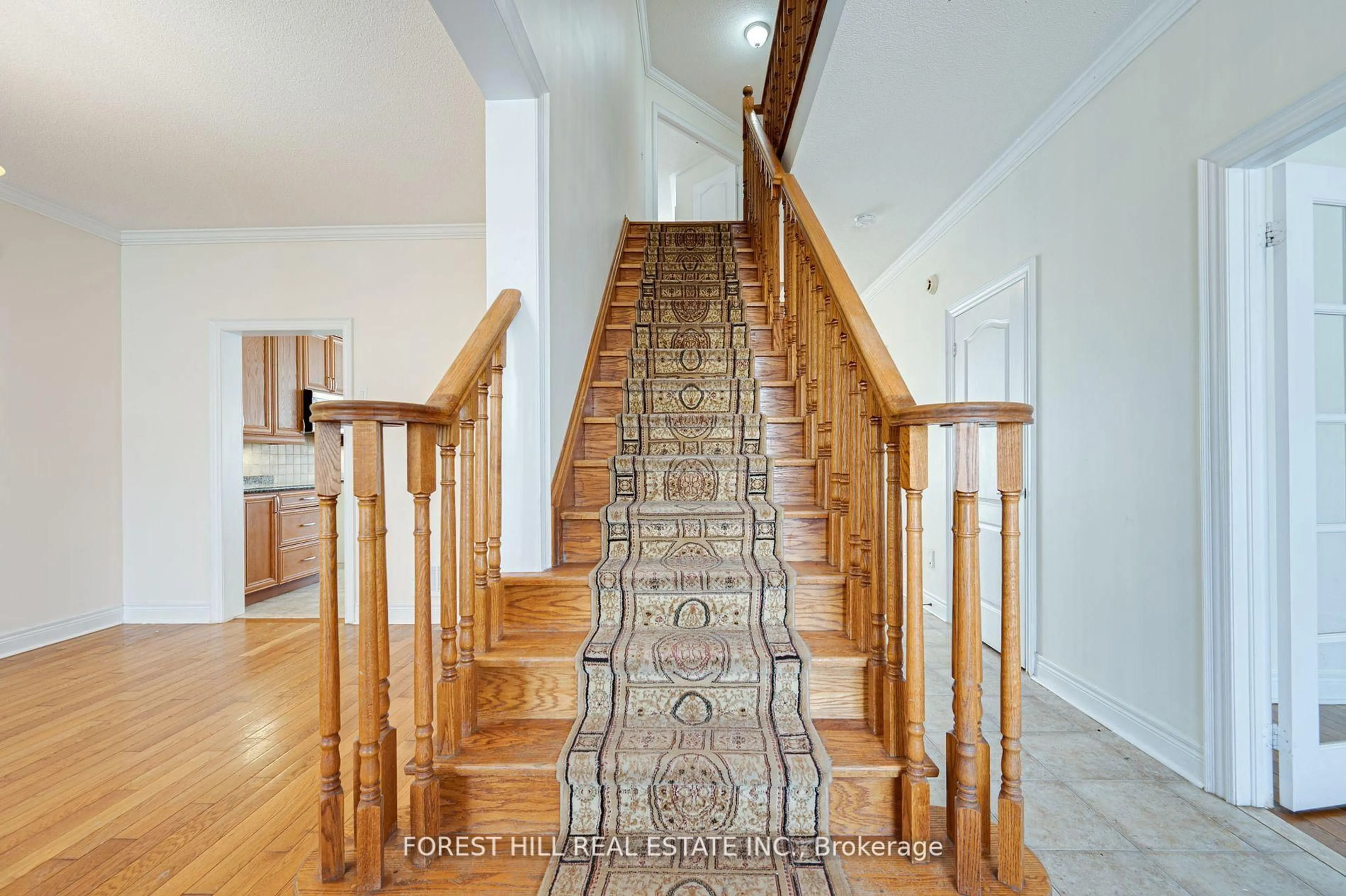 Unknown for 33 Collier Cres, Essa Ontario L0M 1B5