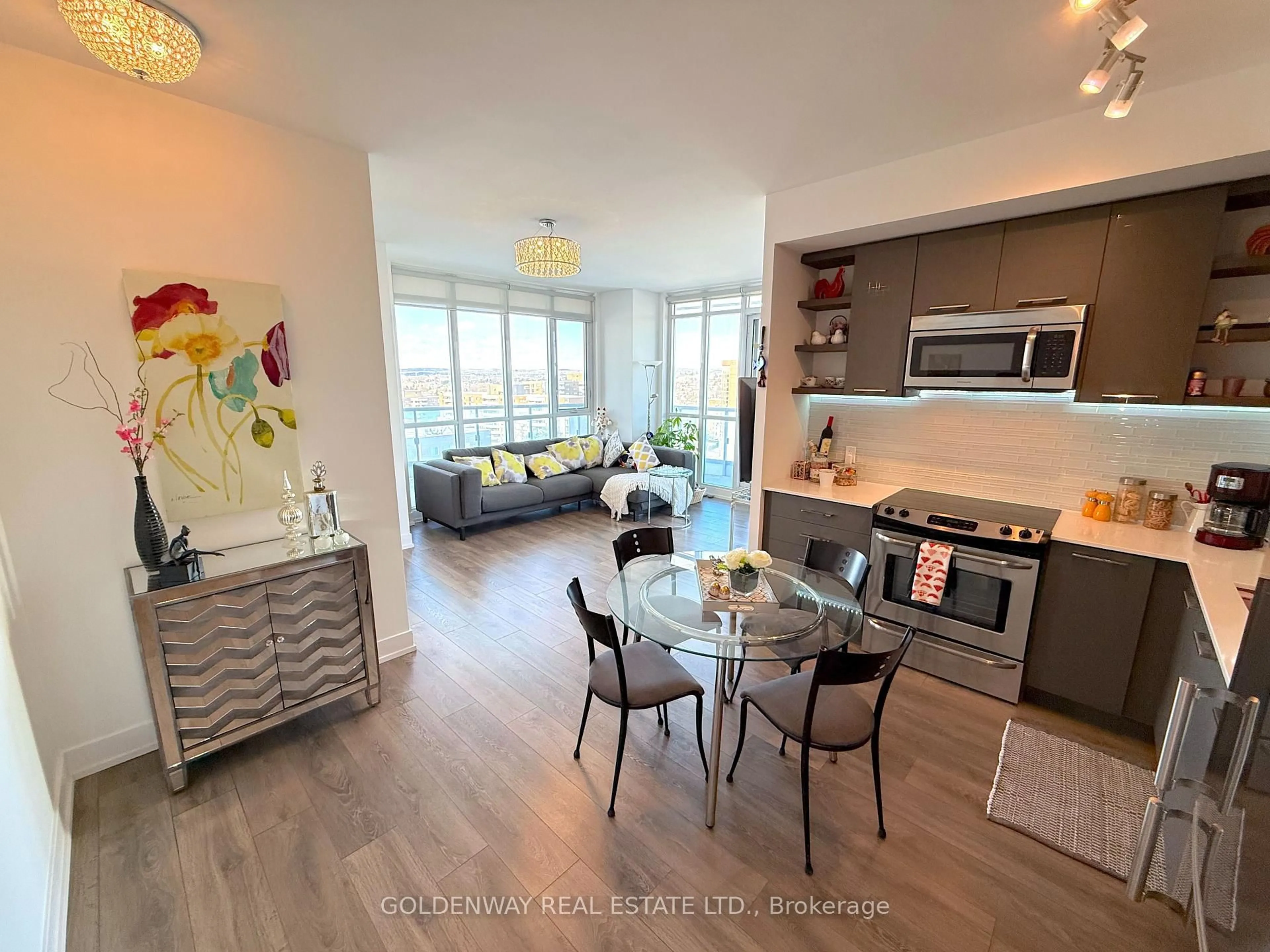 Open concept kitchen, unknown for 9471 Yonge St #1515, Richmond Hill Ontario L4C 0Z5