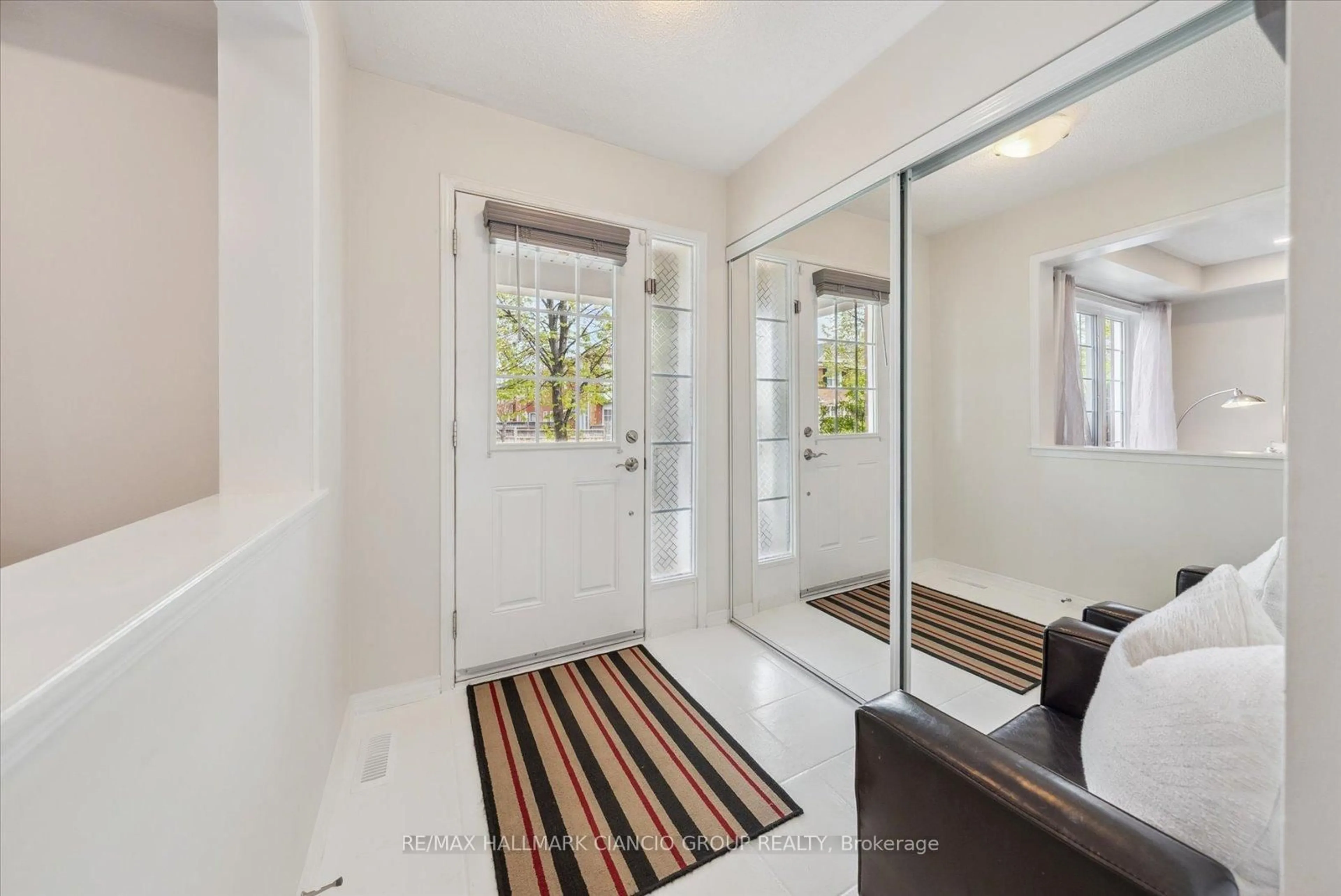 Indoor entryway for 6 Calafia St, Markham Ontario L6B 0H6