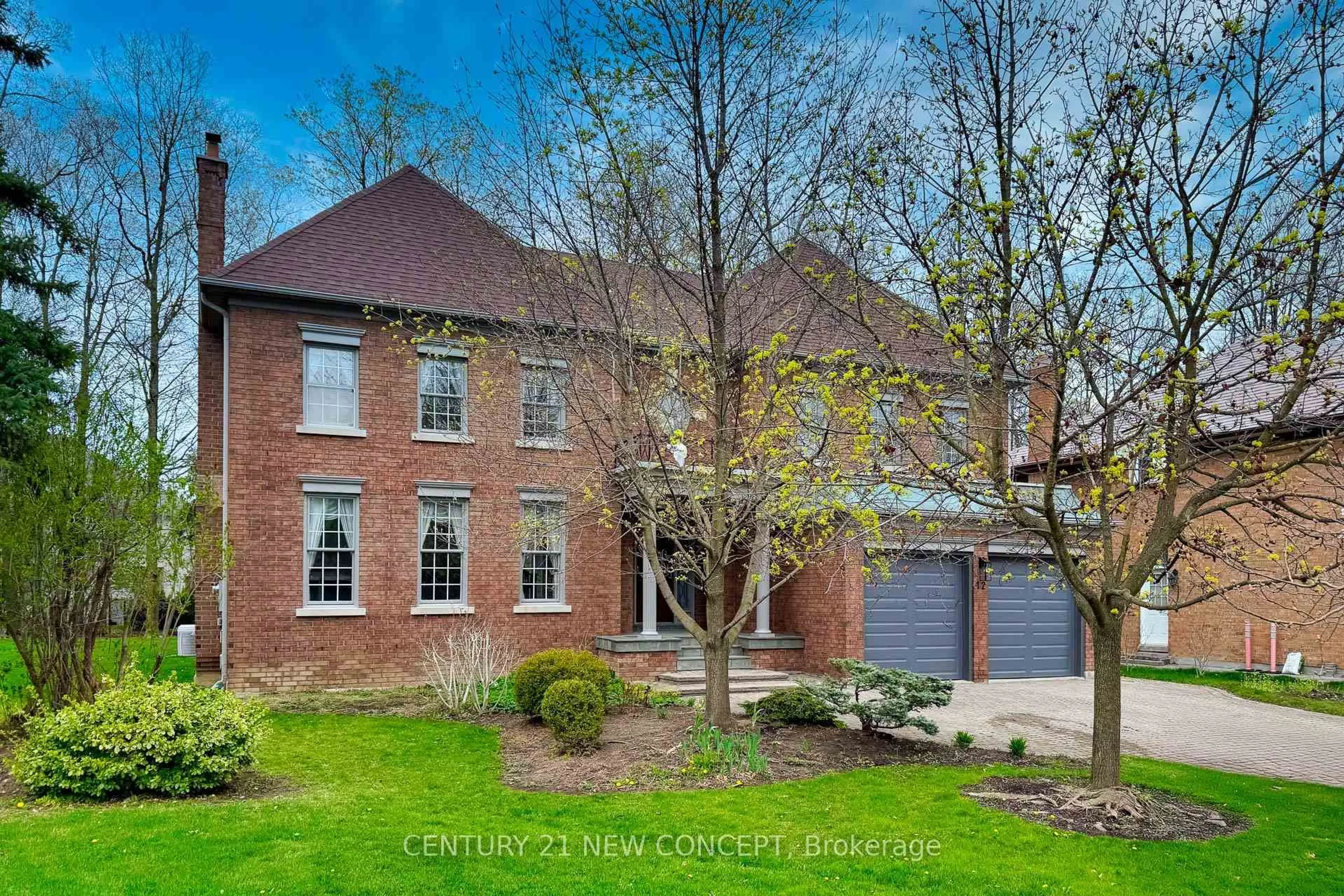 Home with brick exterior material, street for 12 Chaplin Crt, Richmond Hill Ontario L4B 2Y1