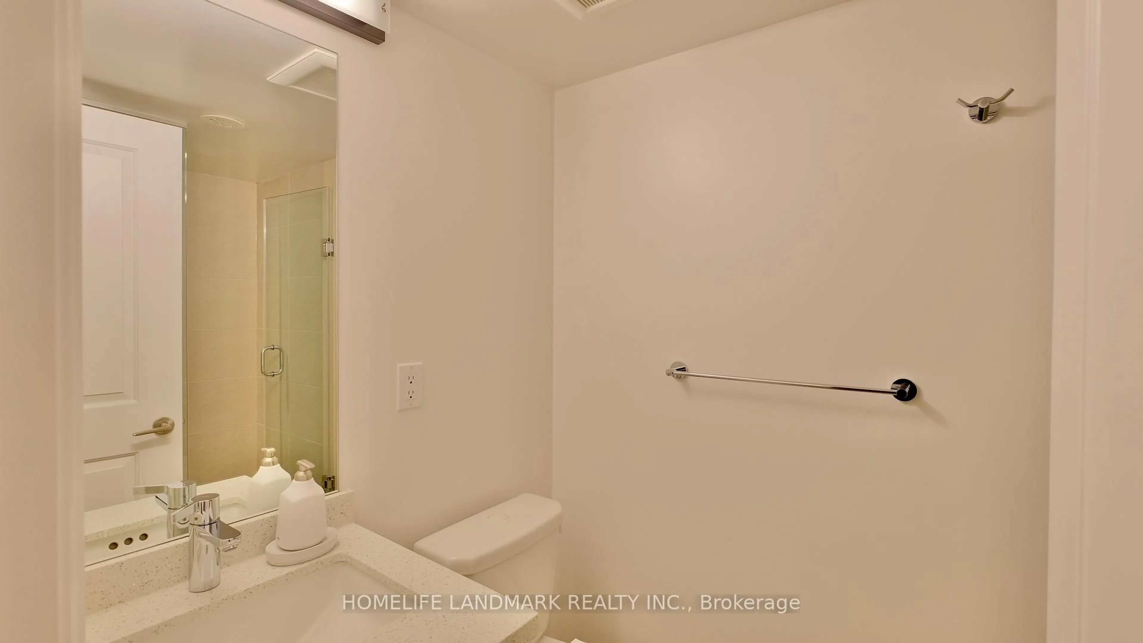 Standard bathroom, unknown for 4006 Highway 7, Markham Ontario L3R 5R8