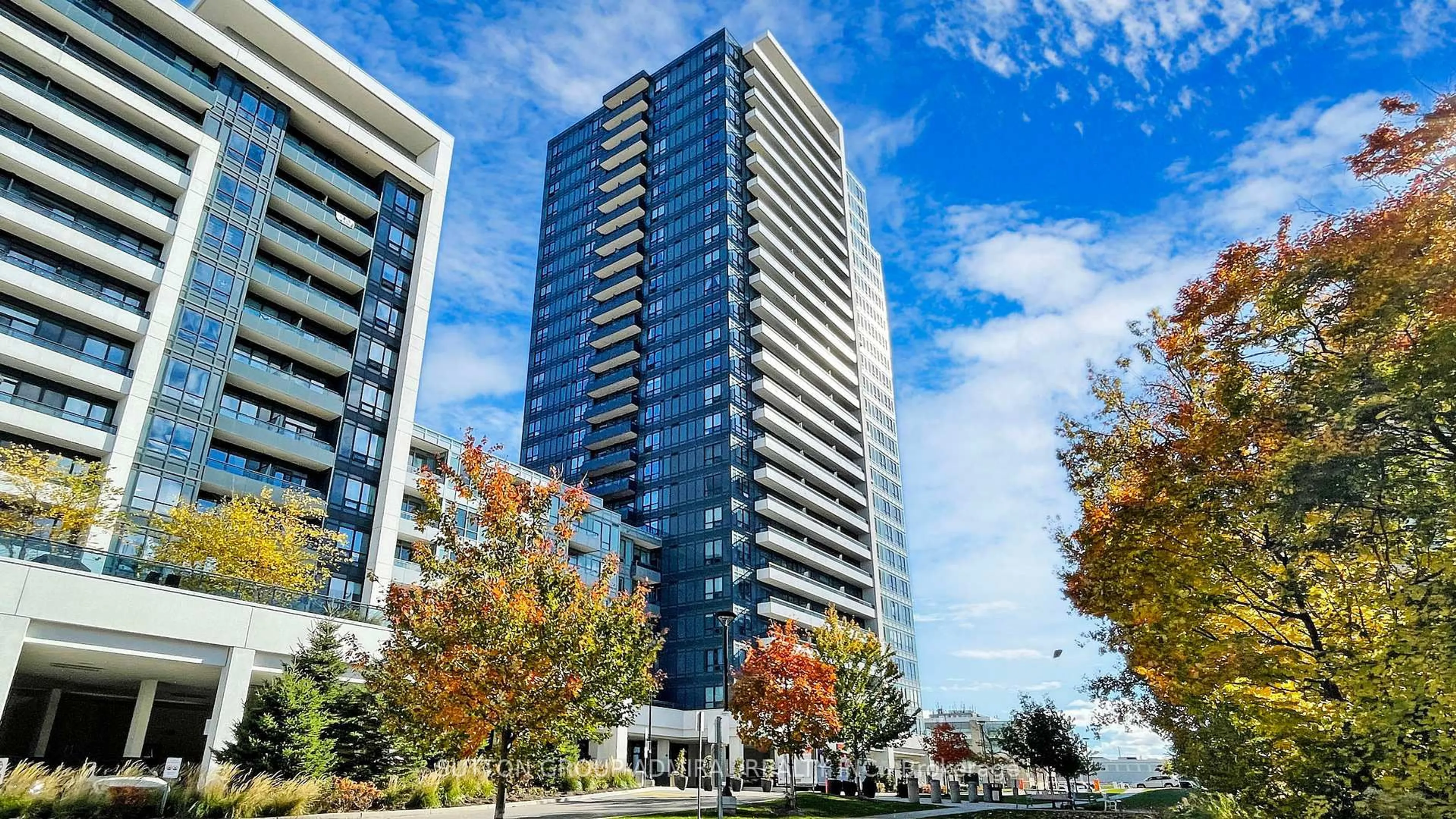 Indoor foyer for 7890 Bathurst St #812, Vaughan Ontario L4J 0J8