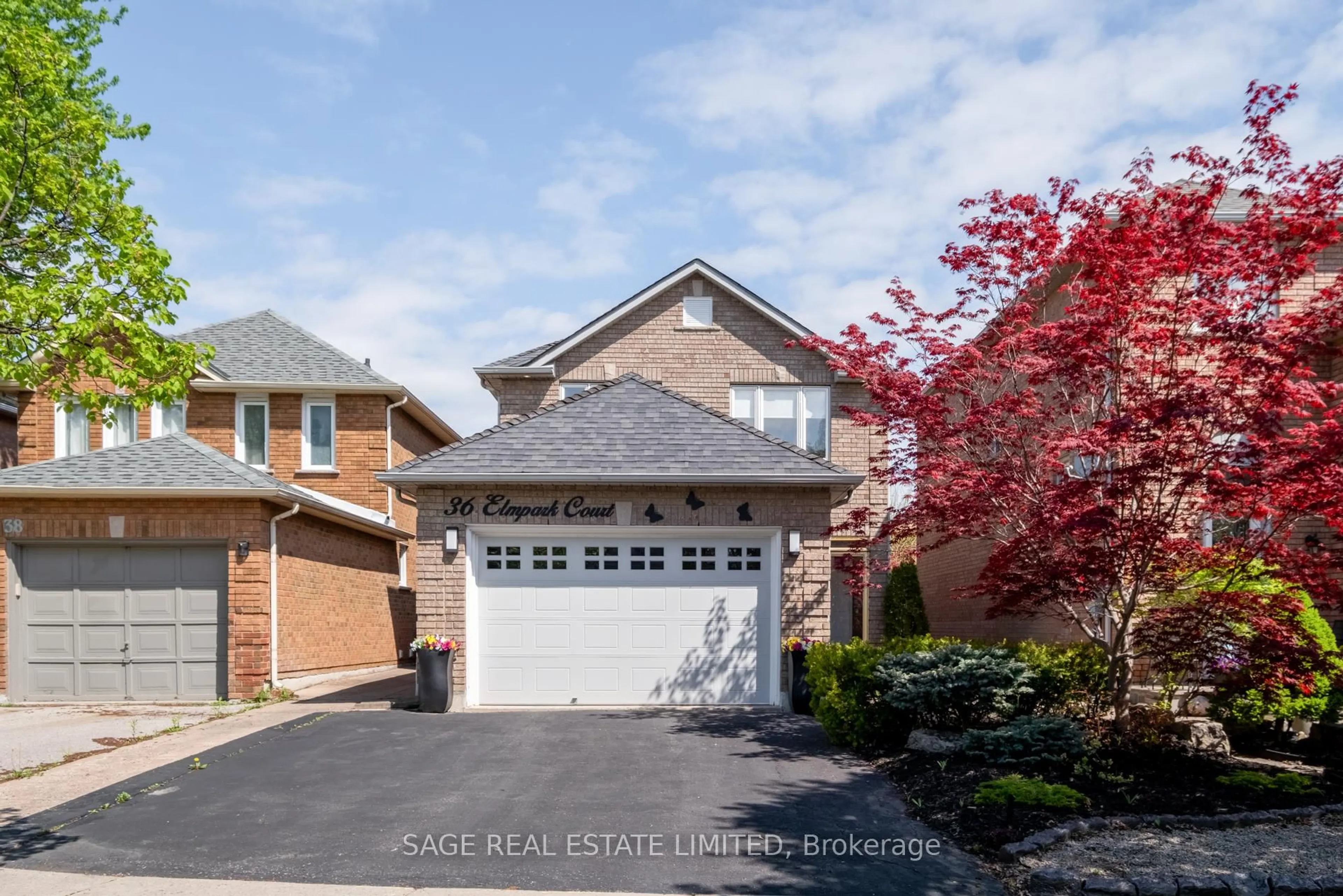 Home with brick exterior material, street for 36 Elmpark Crt, Richmond Hill Ontario L4C 9T8