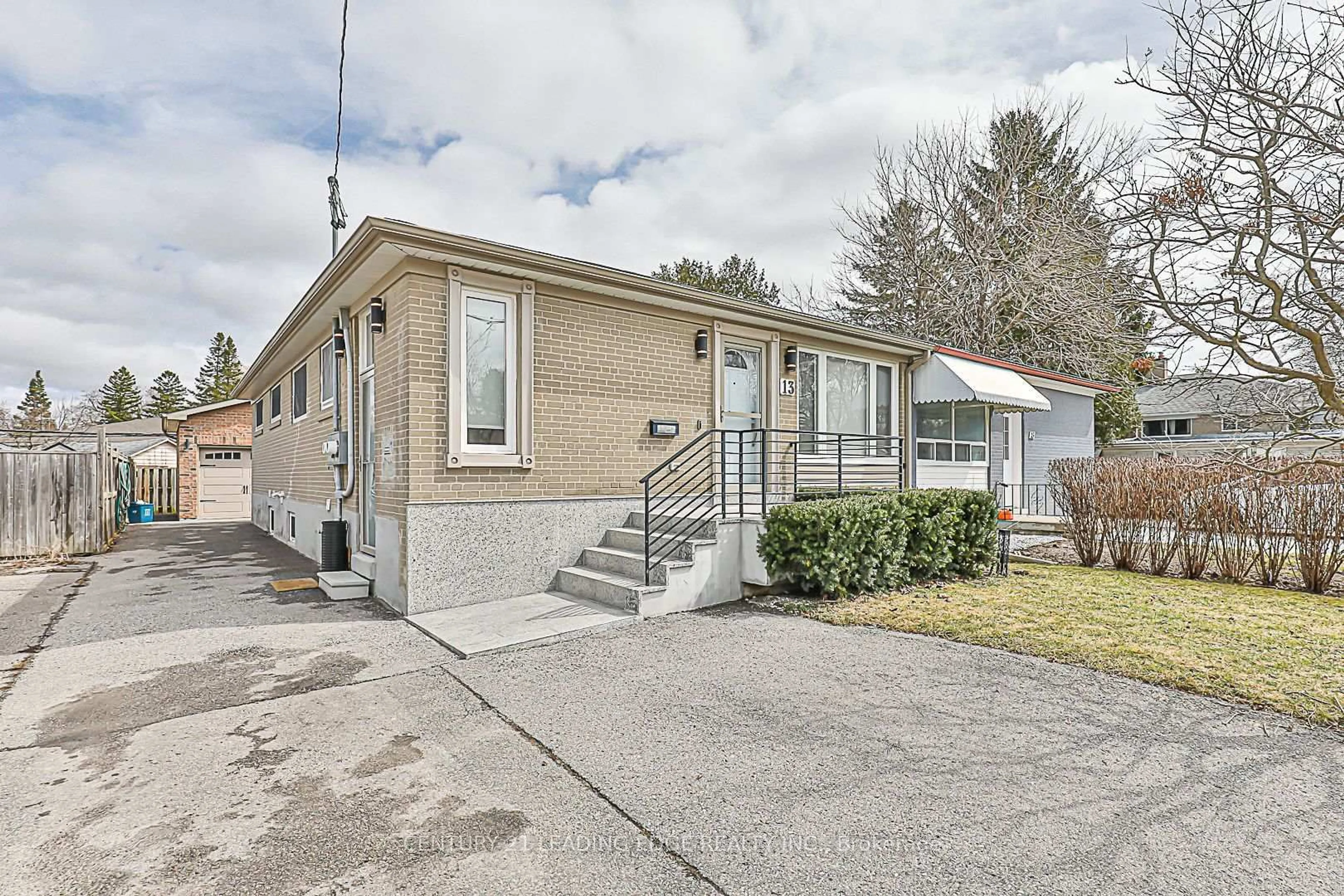 Home with brick exterior material, street for 13 Richardson Dr, Aurora Ontario L4G 1Y9