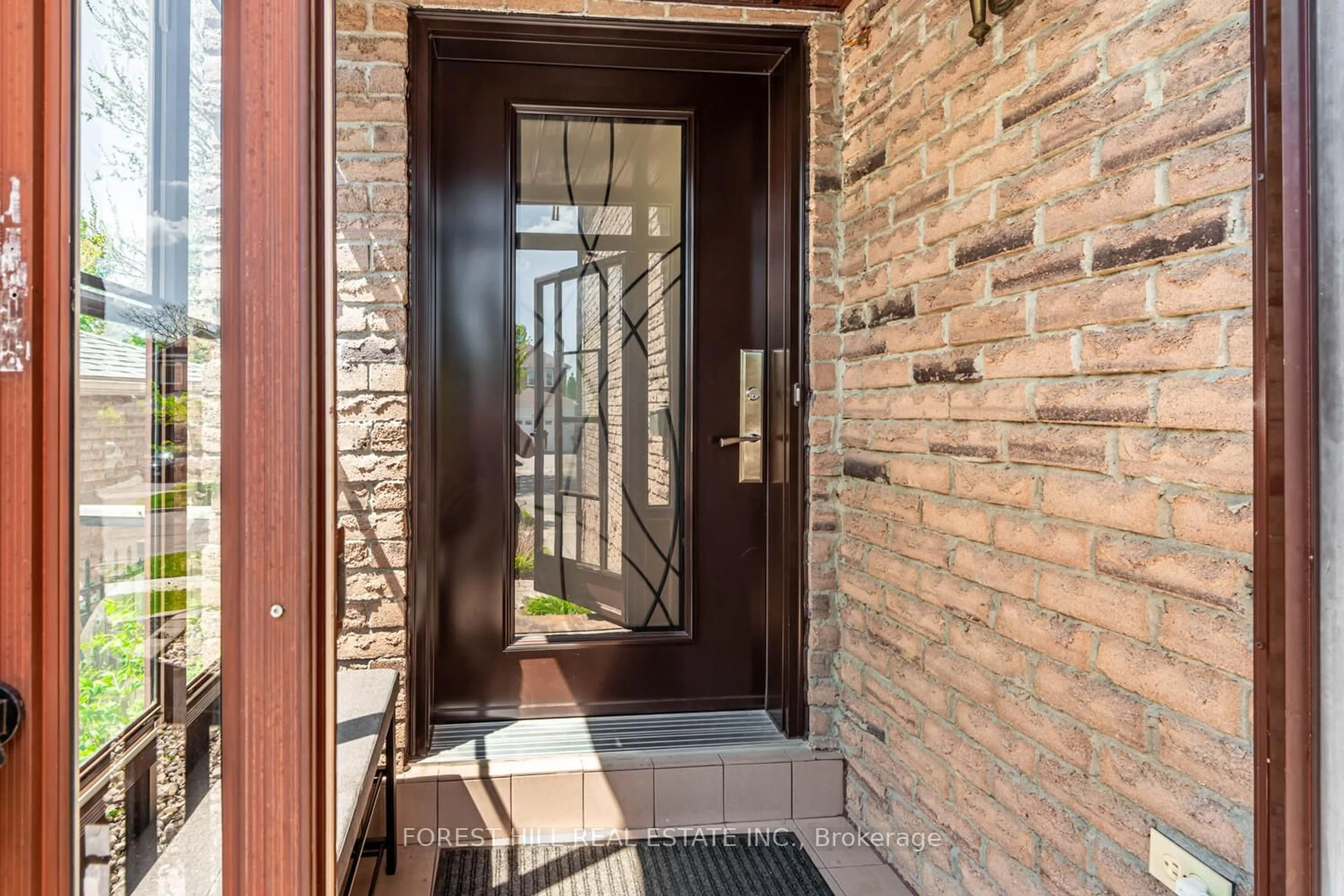 Indoor entryway for 81 Croteau Cres, Vaughan Ontario L4J 5S8