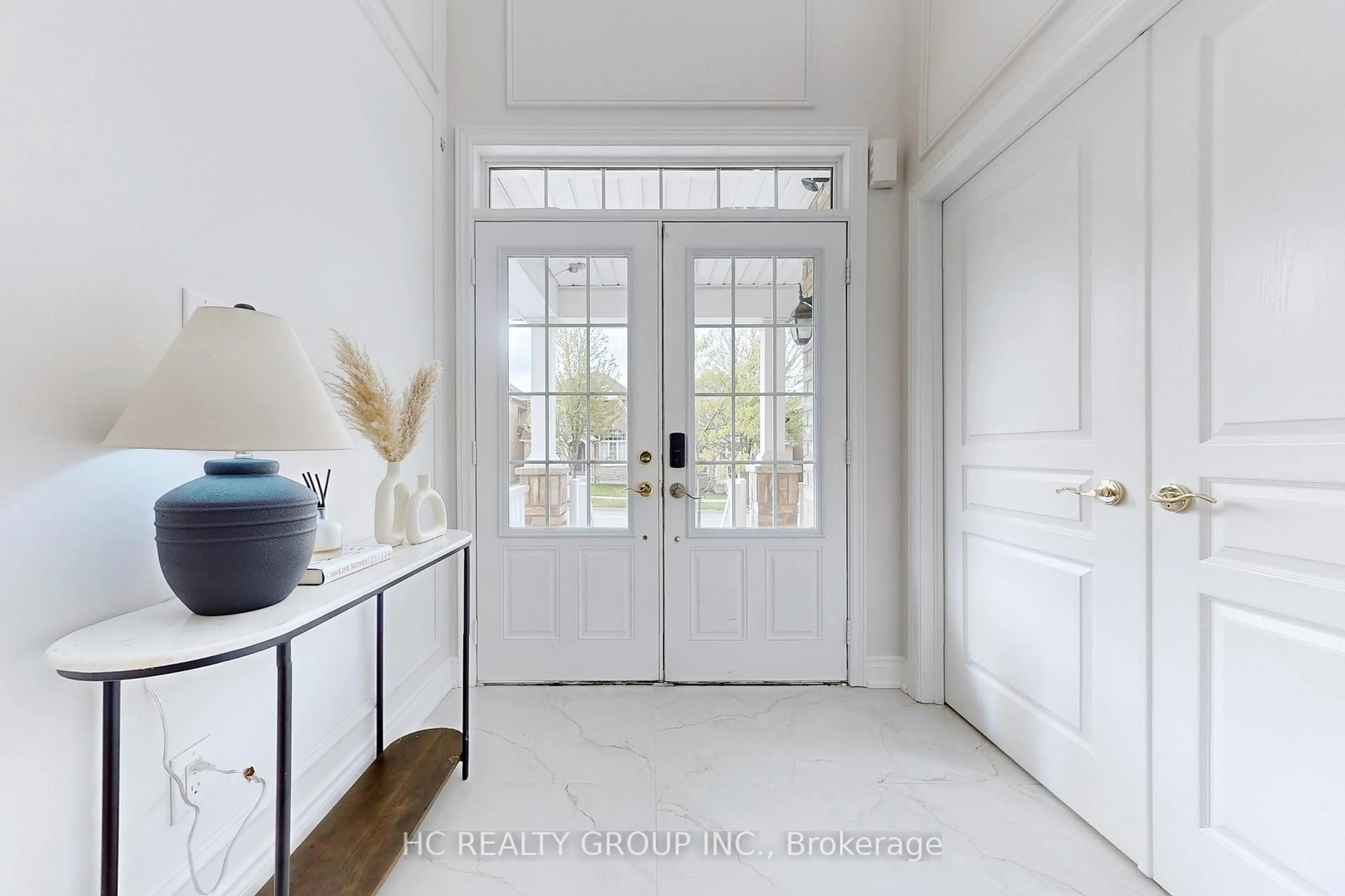 Indoor entryway for 32 Stony Hill Blvd, Markham Ontario L6C 0L6