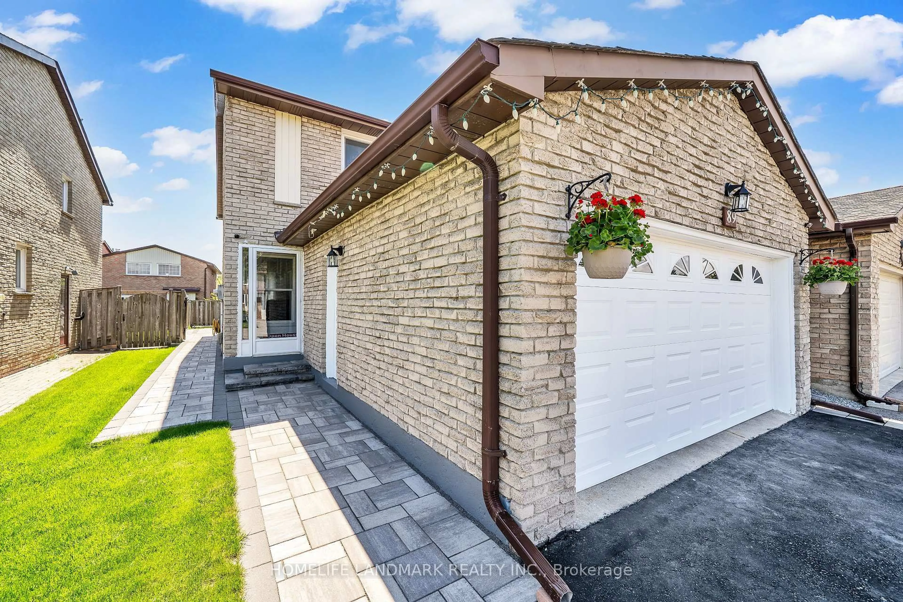 Home with brick exterior material, street for 89 Upton Cres, Markham Ontario L3R 3T3