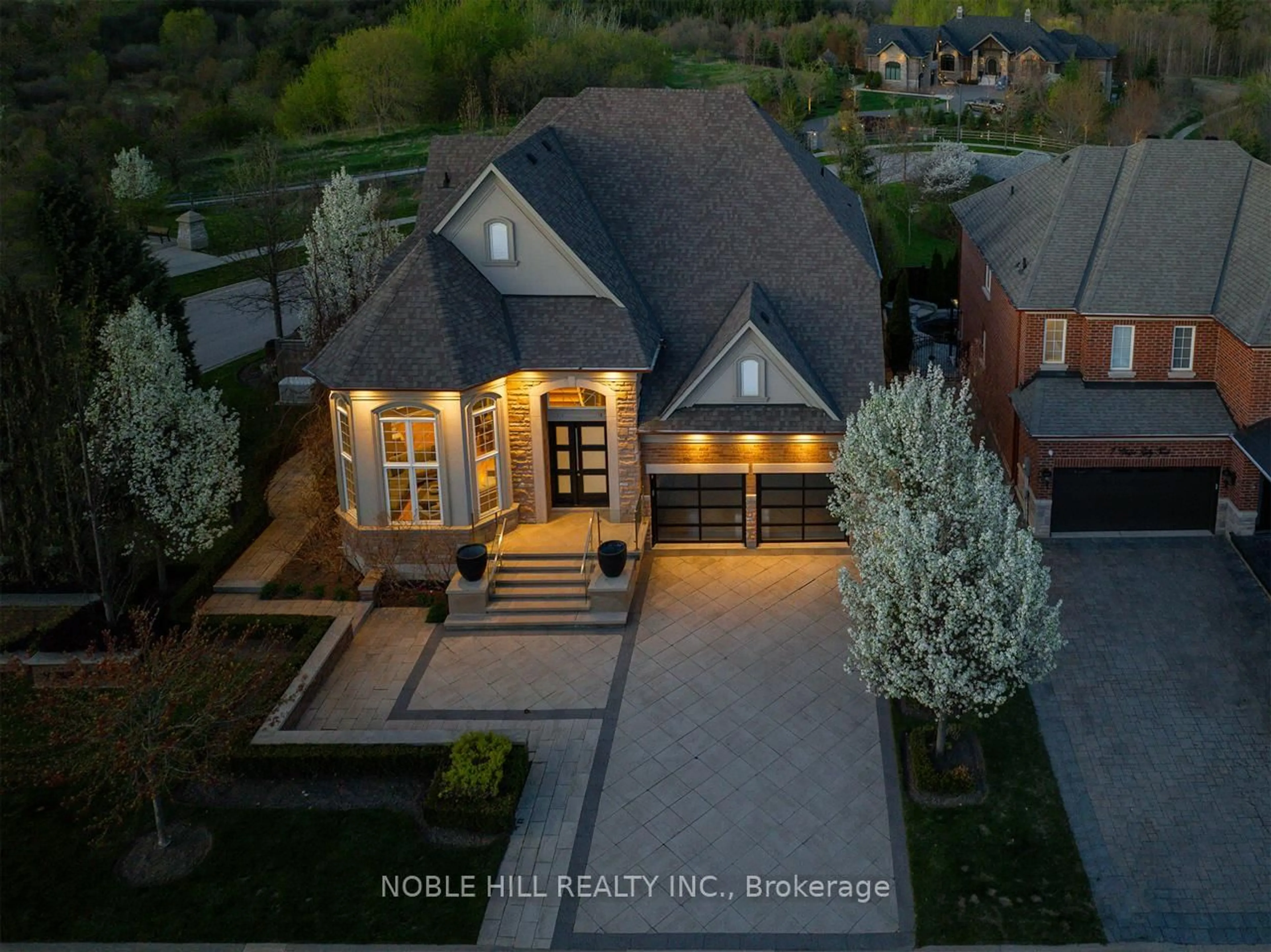 A pic from outside/outdoor area/front of a property/back of a property/a pic from drone, street for 9 Chapel Gully Tr, King Ontario L7B 0A1