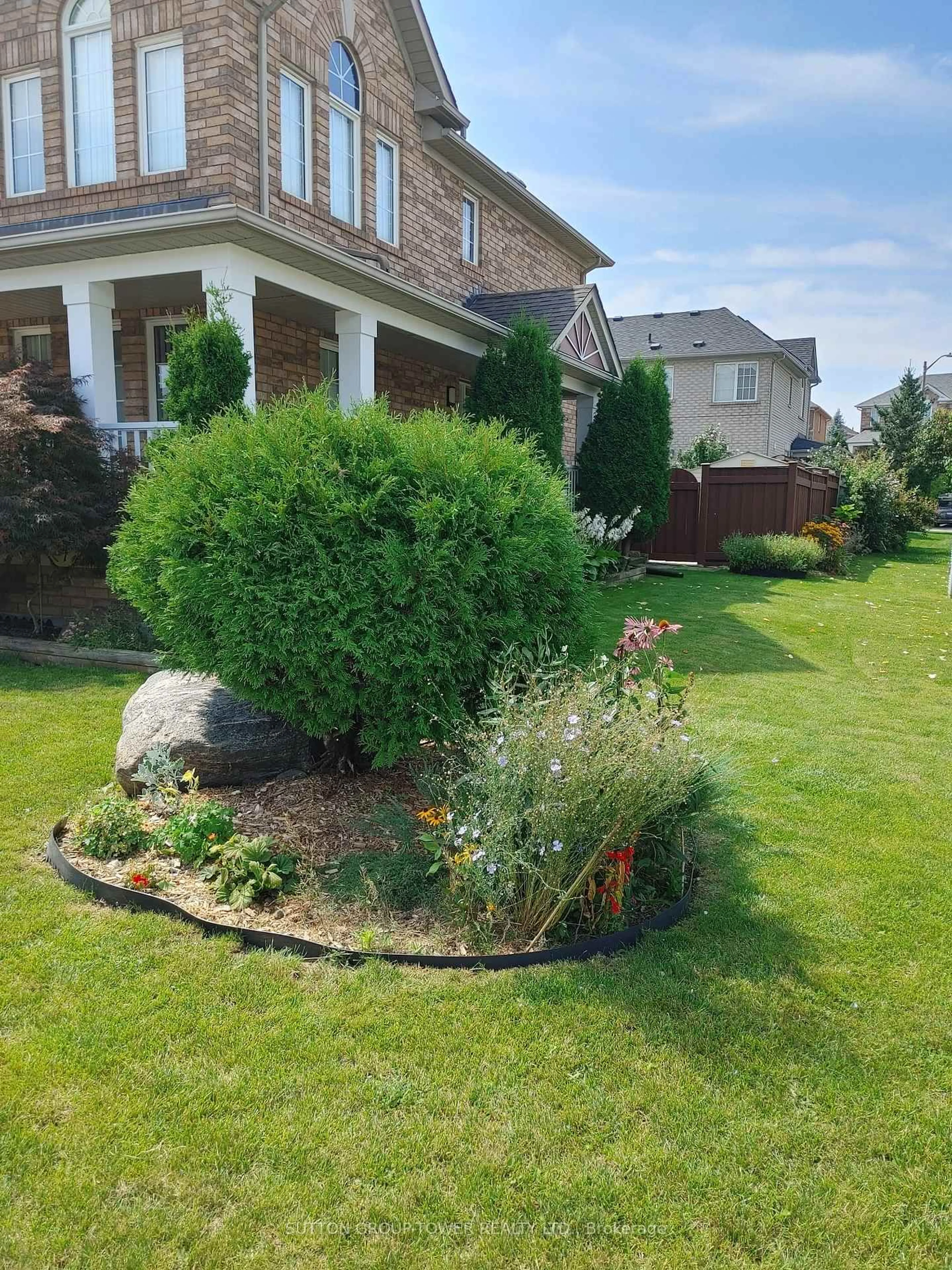Unknown for 450 John Deisman Blvd, Vaughan Ontario L6A 3G2