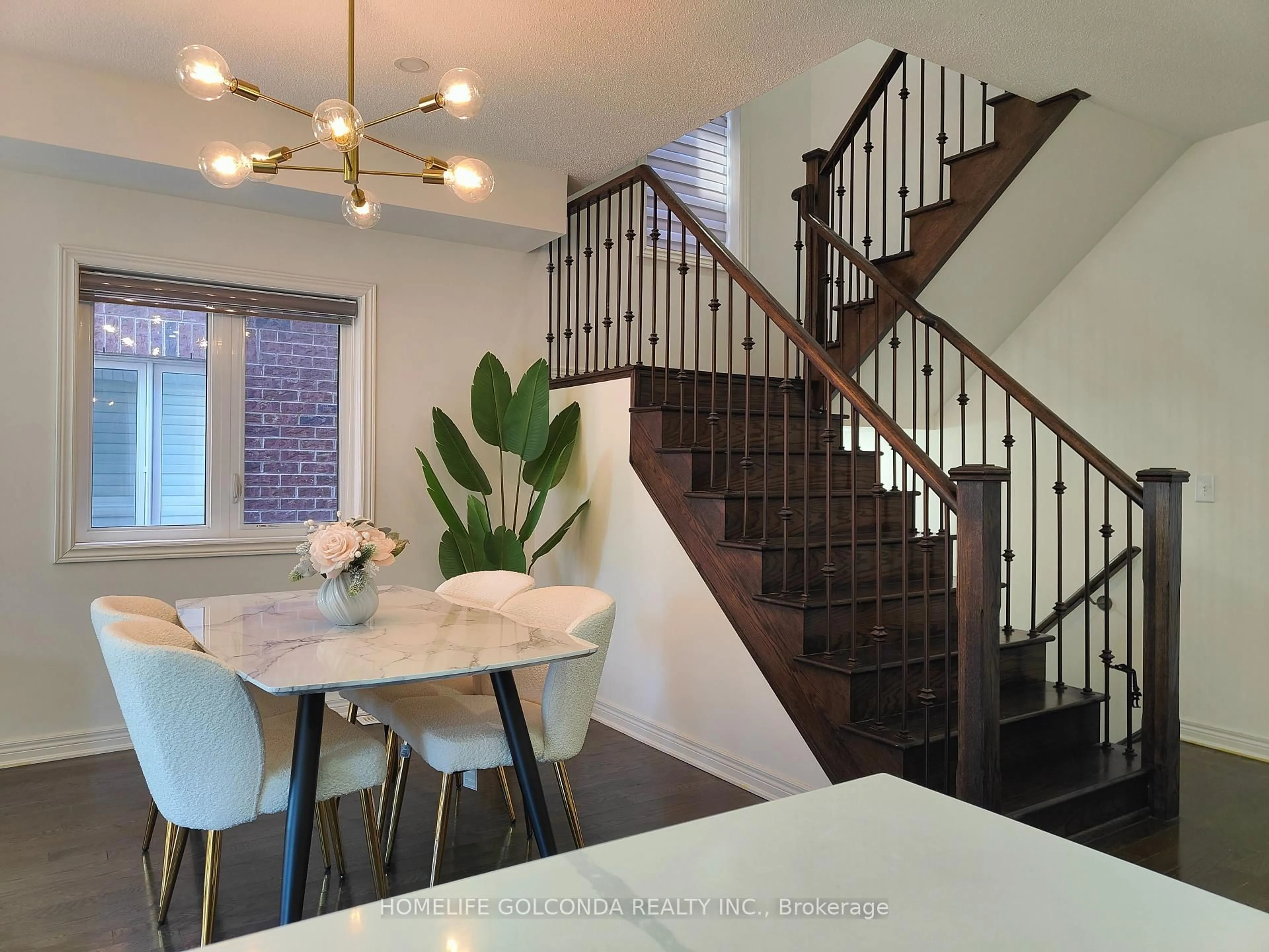 Unknown for 23 Foxberry Rd, East Gwillimbury Ontario L9N 0P6