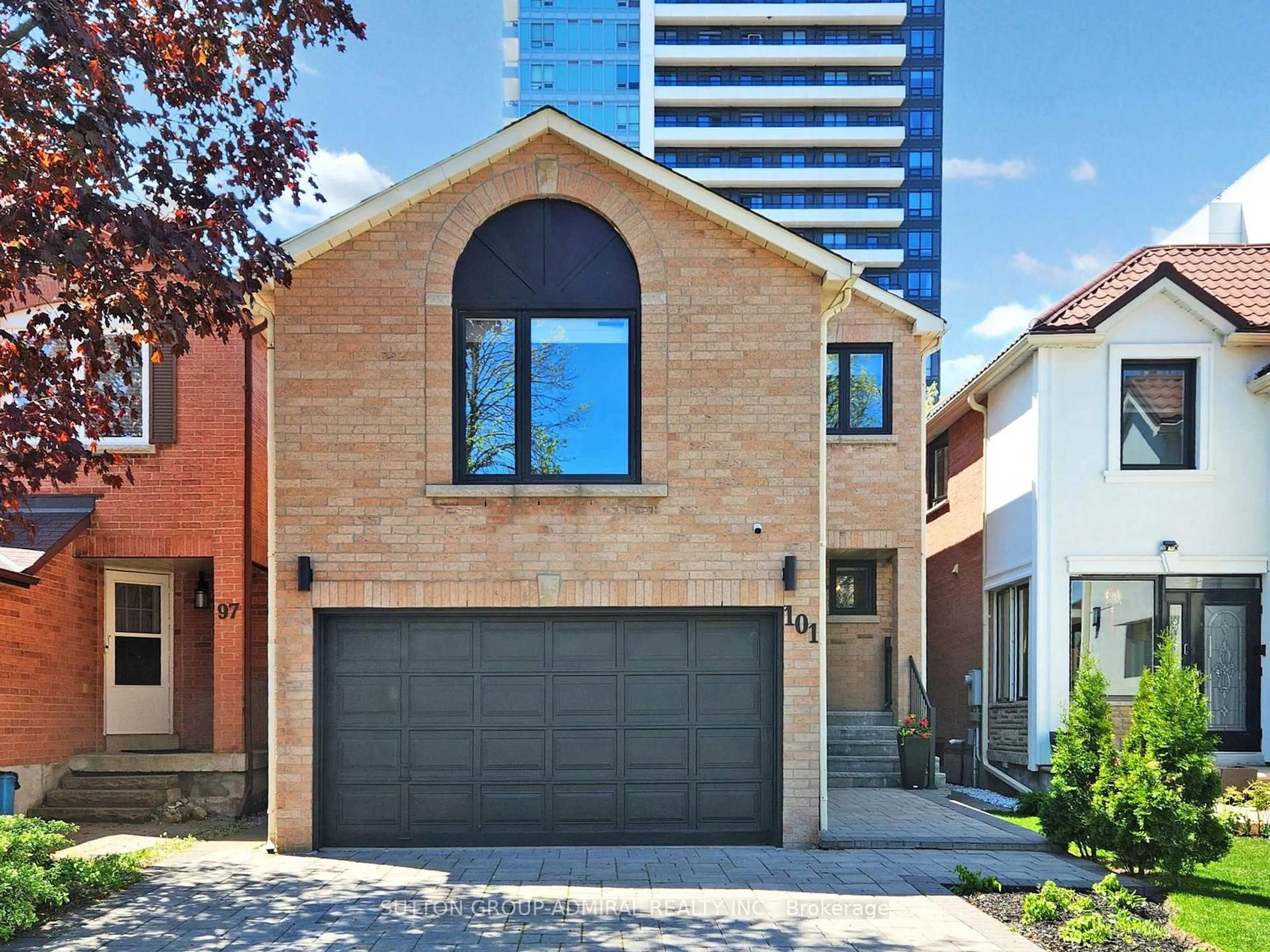 Home with brick exterior material, street for 101 Glen Cres, Vaughan Ontario L4J 4W3