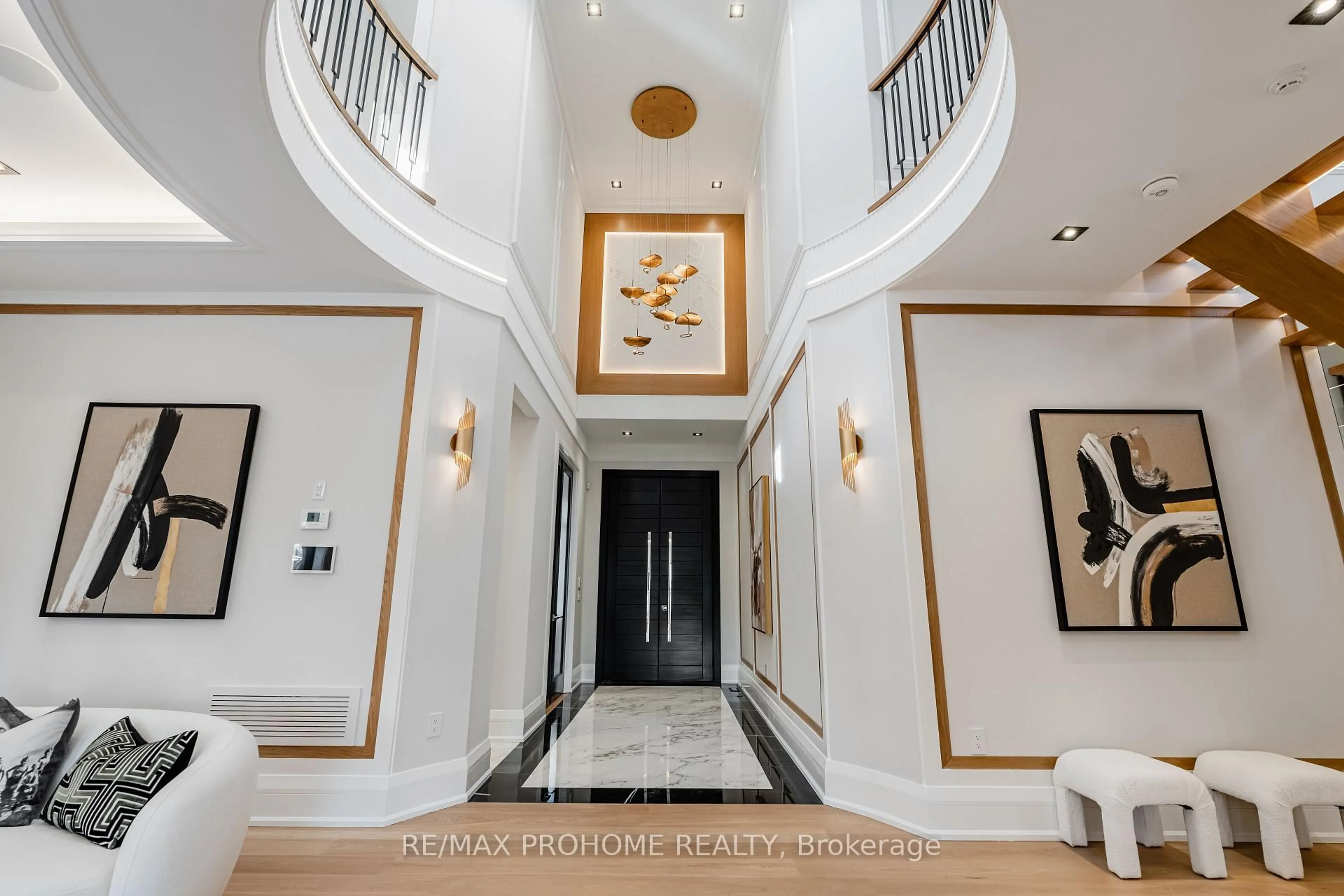 Indoor foyer for 29 Pomander Rd, Markham Ontario L3R 1X5