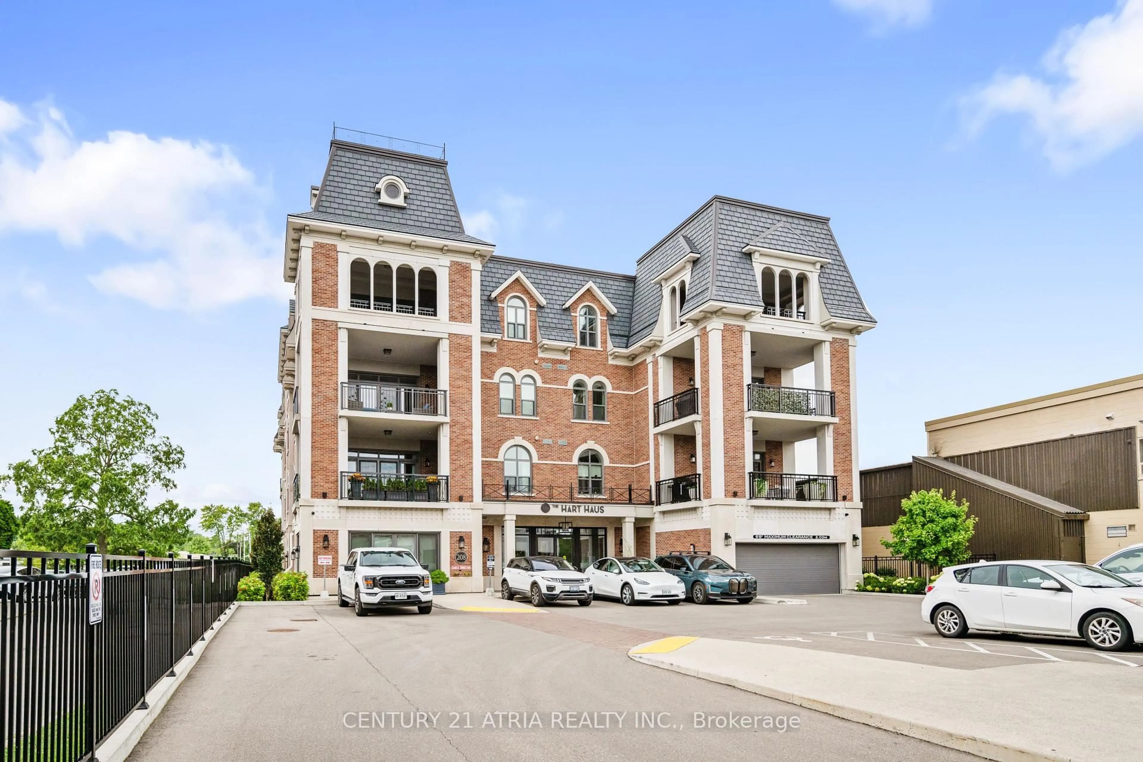 A pic from outside/outdoor area/front of a property/back of a property/a pic from drone, building for 208 Main St Unionville N/A #102, Markham Ontario L3R 6G8