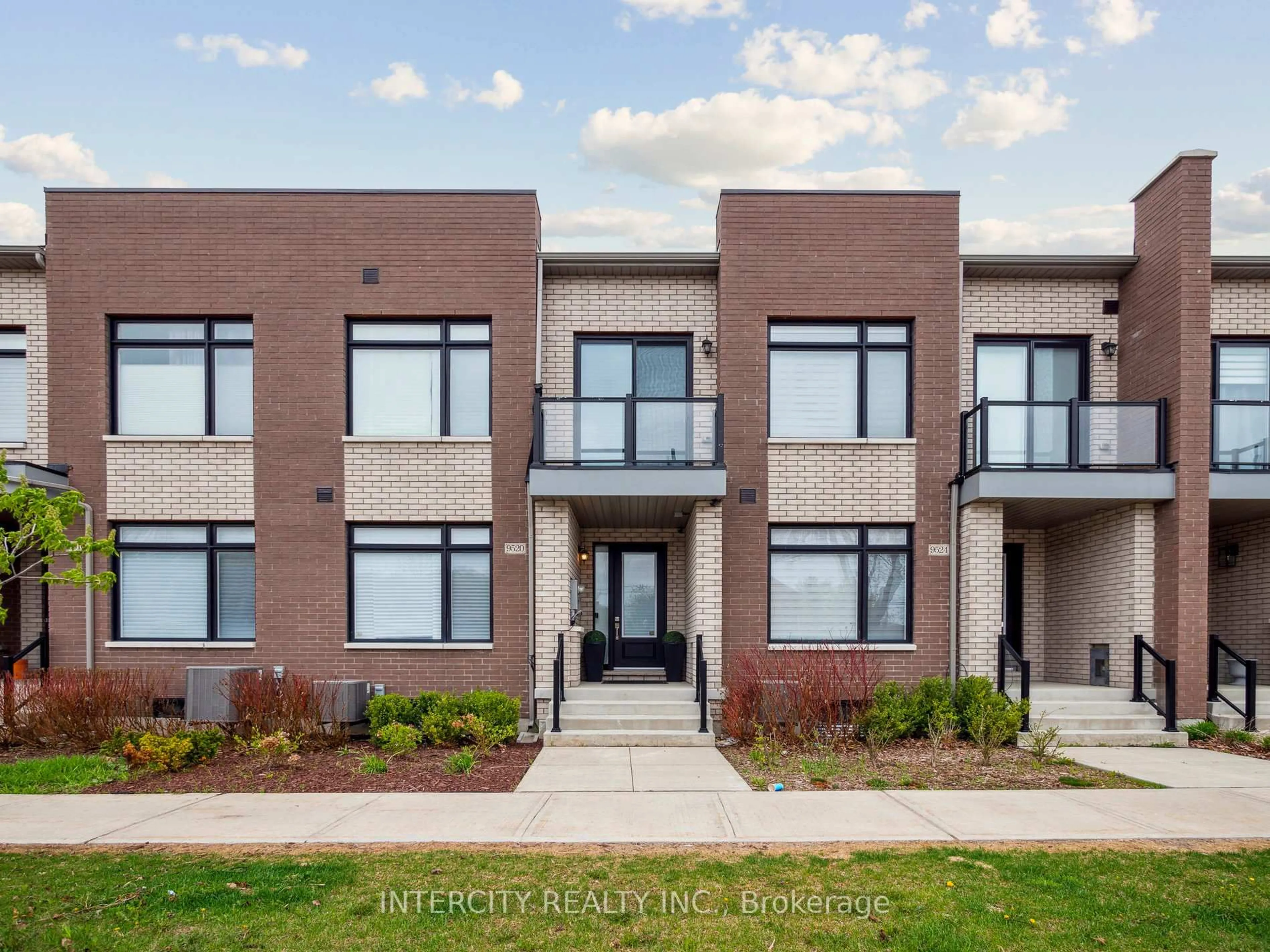 Home with brick exterior material, building for 9520 Weston Rd, Vaughan Ontario L4H 0P4