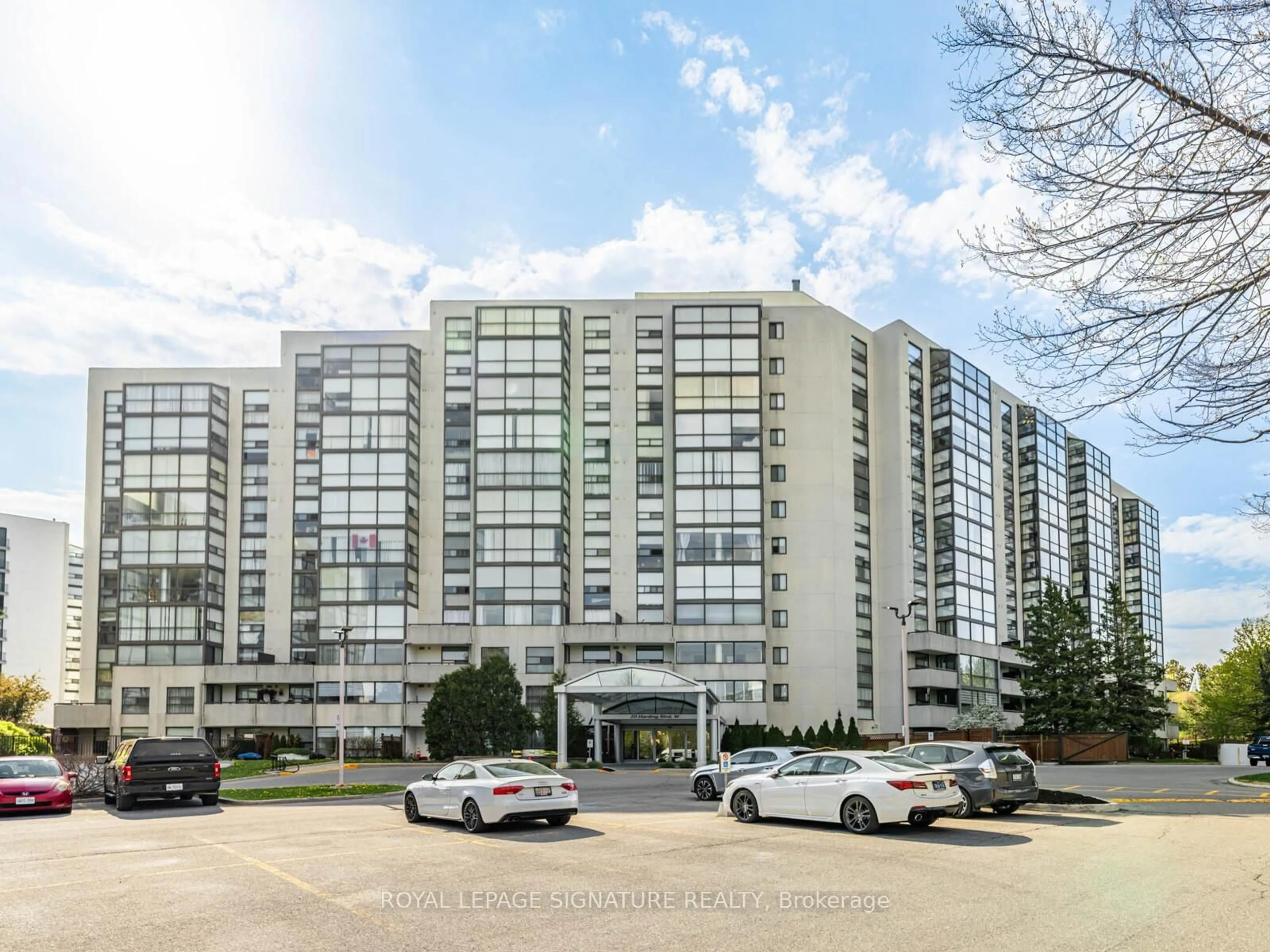 Unknown for 20 Harding Blvd #305, Richmond Hill Ontario L4C 9S4