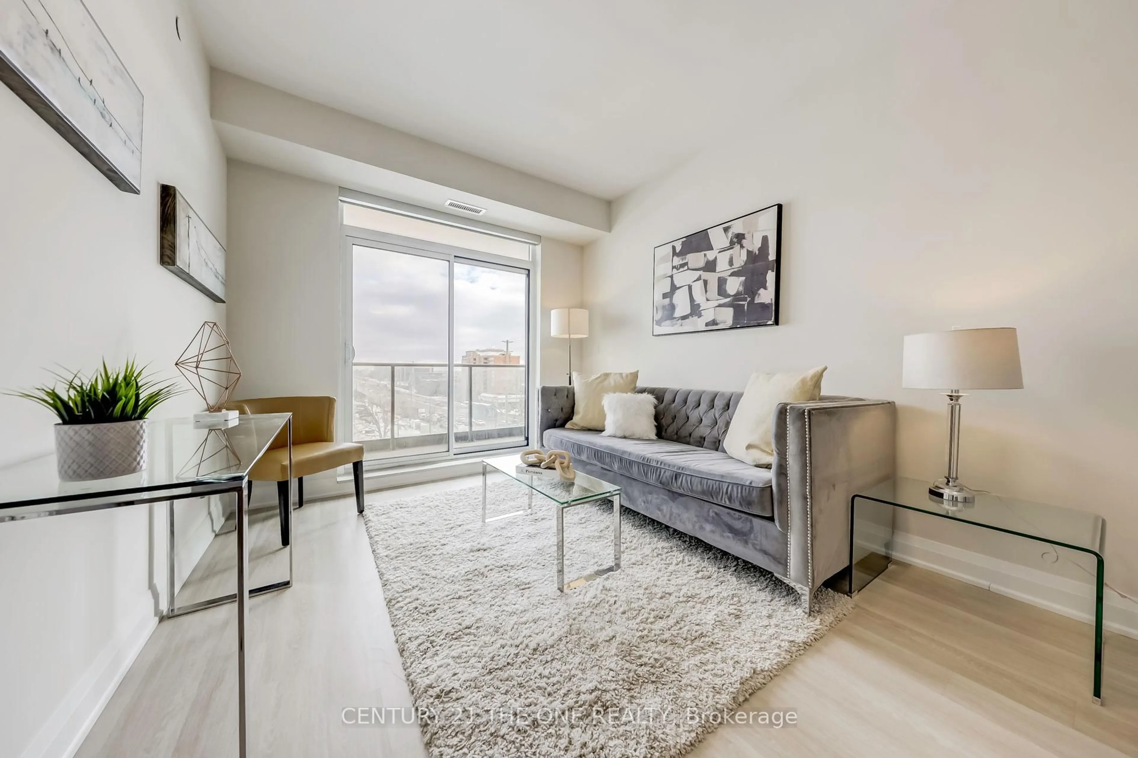 Living room with furniture, unknown for 398 Highway 7 N/A #603, Richmond Hill Ontario L4B 0G6