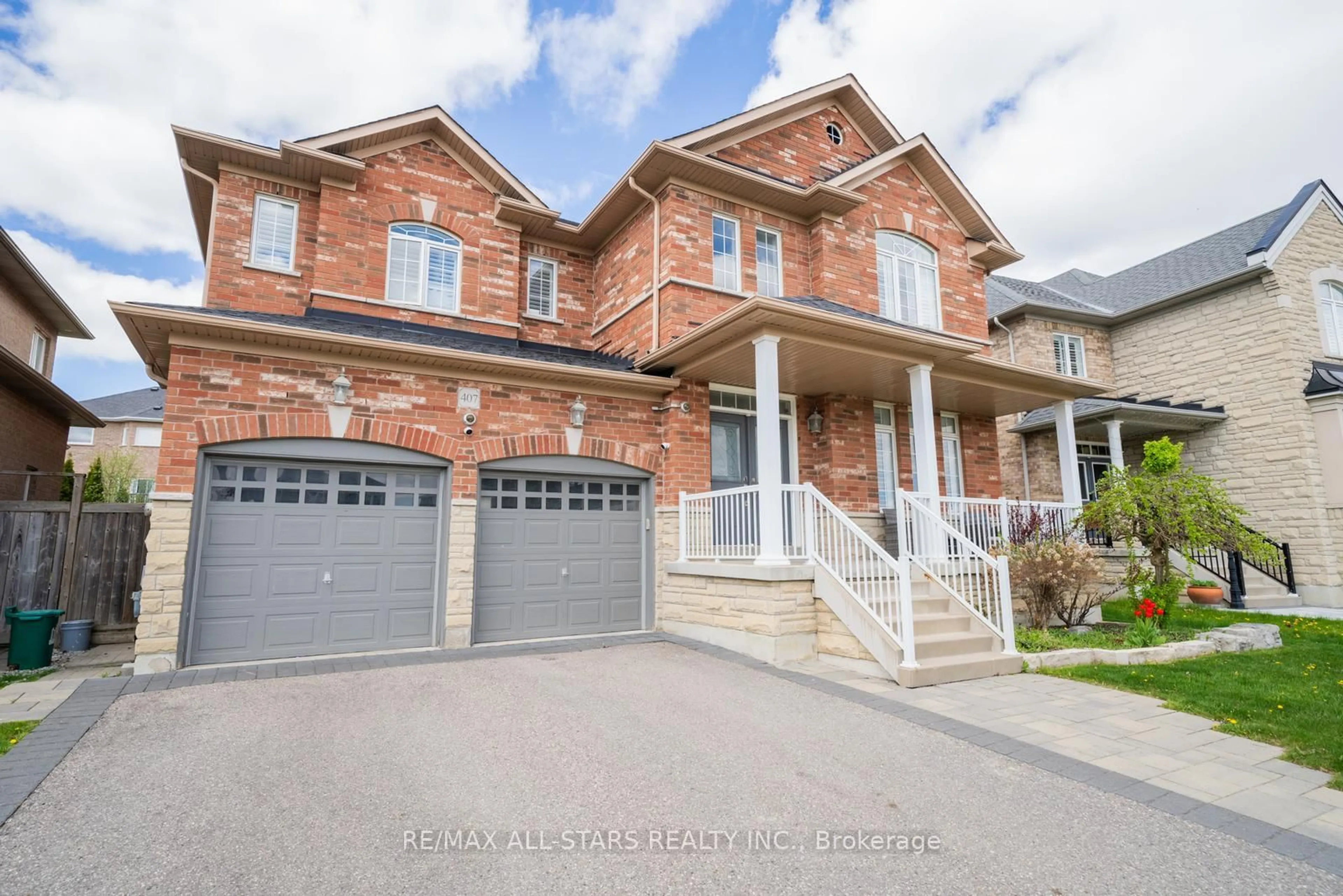 Home with brick exterior material, street for 407 Hoover Park Dr, Whitchurch-Stouffville Ontario L4A 1P4