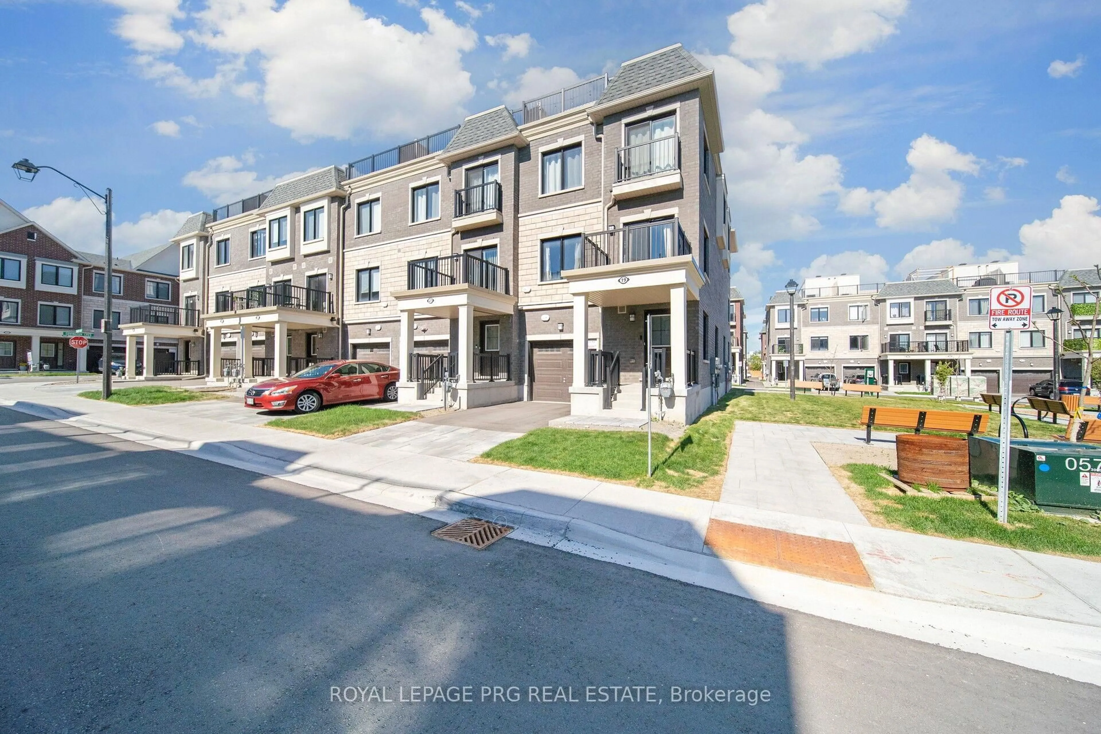 Unknown for 19 Sunbury Lane, Whitchurch-Stouffville Ontario L4A 7X5