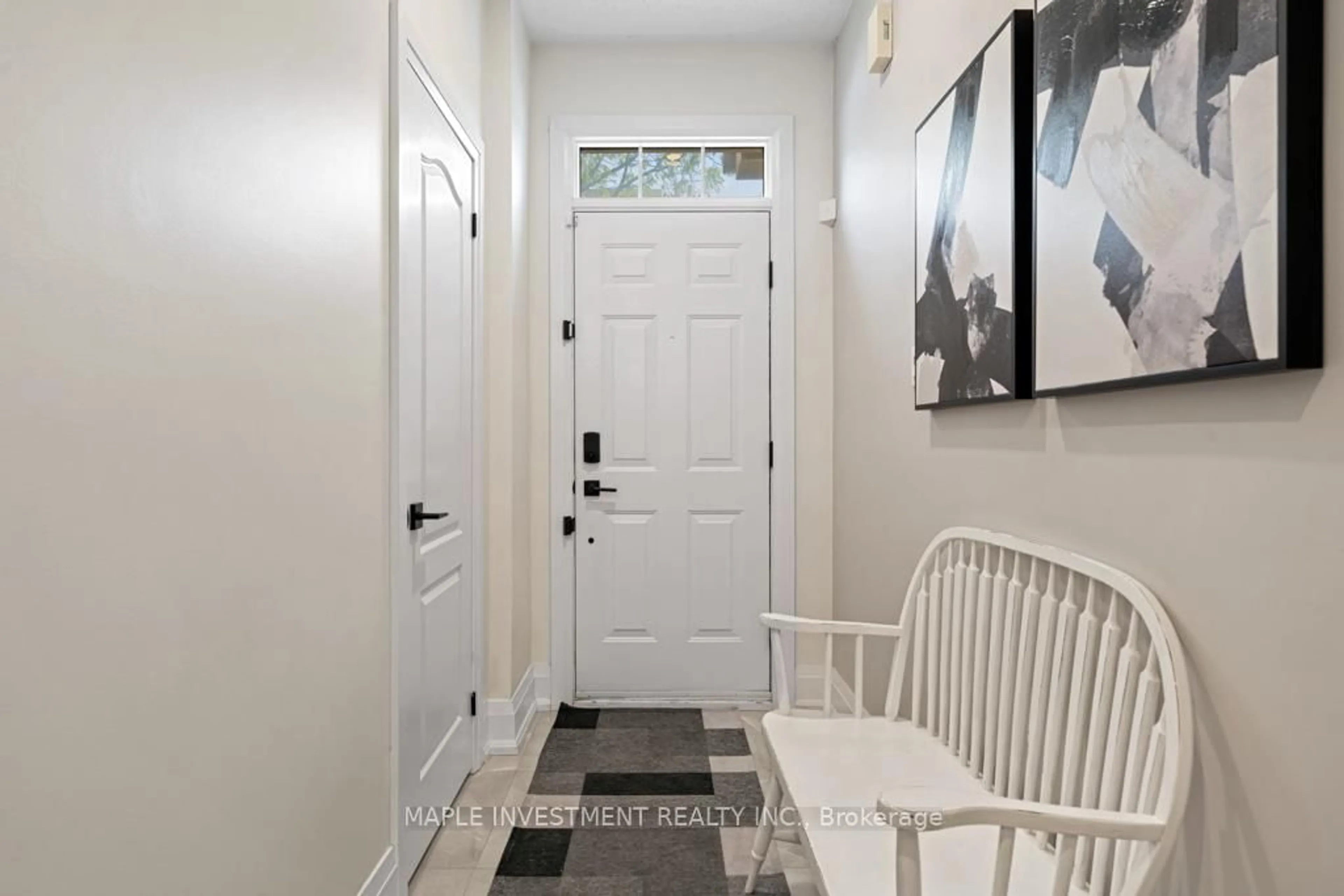 Indoor entryway for 15 Pottery Pl #11, Vaughan Ontario L4L 9J6