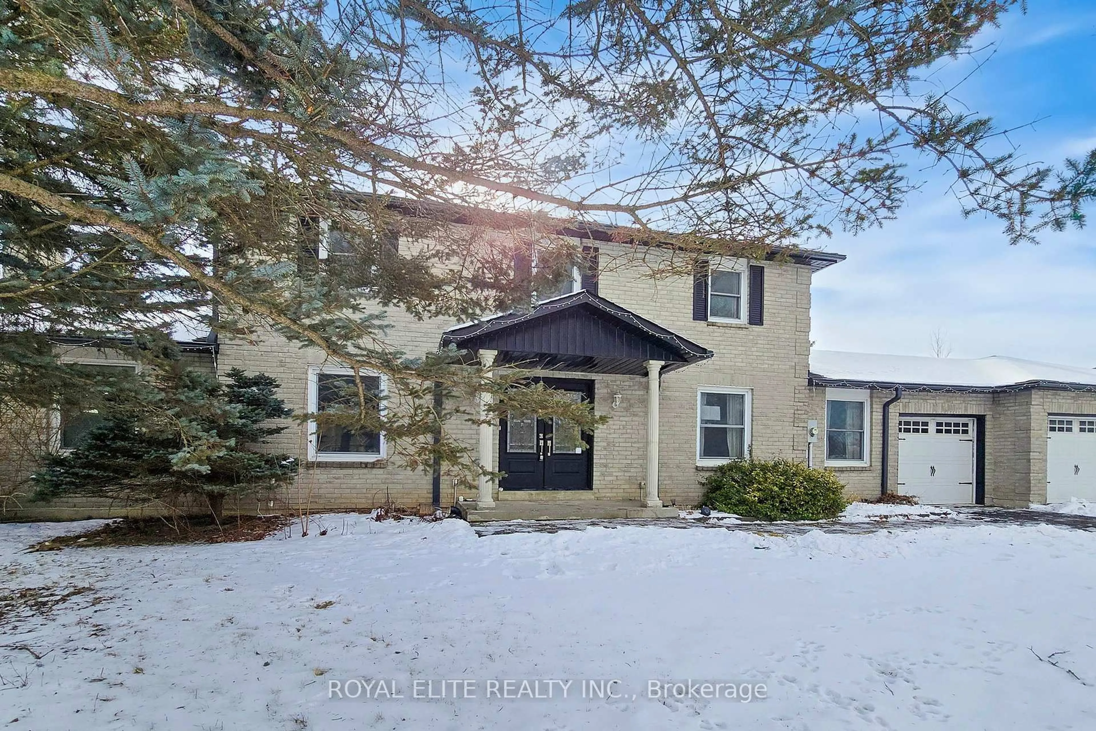 A pic from outside/outdoor area/front of a property/back of a property/a pic from drone, unknown for 6 Lady Diana Crt, Whitchurch-Stouffville Ontario L0H 1G0