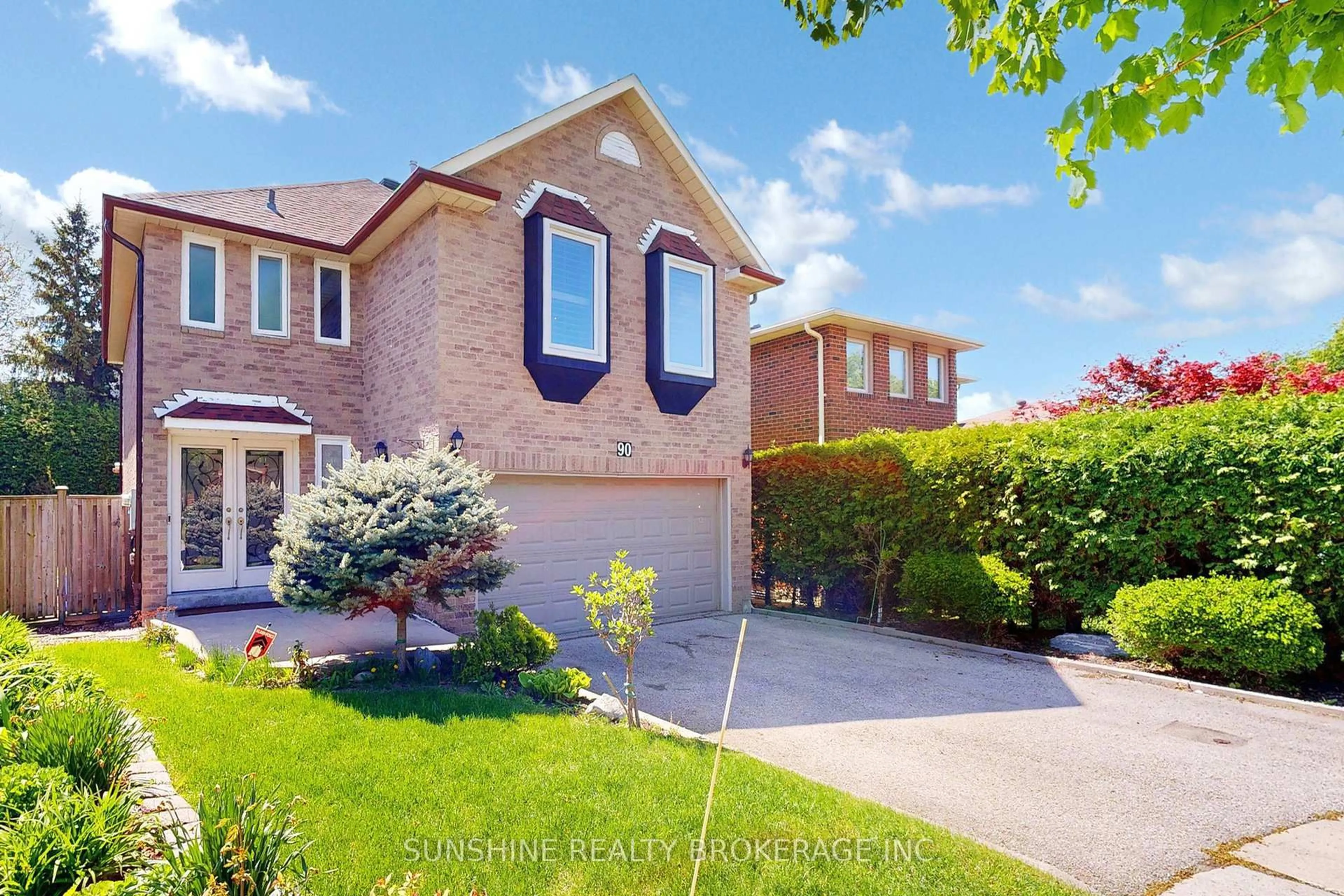 Home with brick exterior material, street for 90 Park Lane Circ, Richmond Hill Ontario L4C 6S8