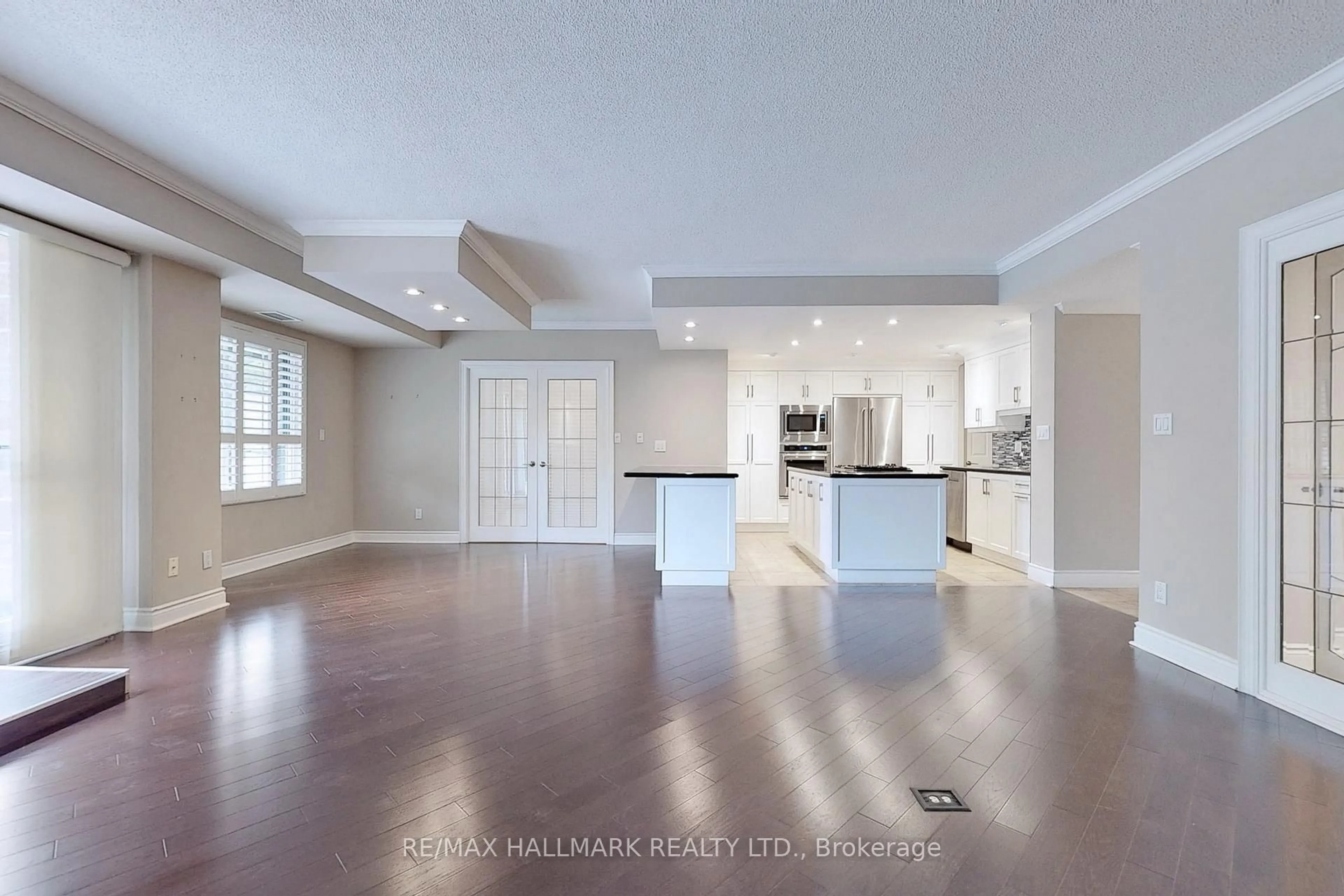 Open concept kitchen, unknown for 121 Woodbridge Ave #122, Vaughan Ontario L4L 9E3