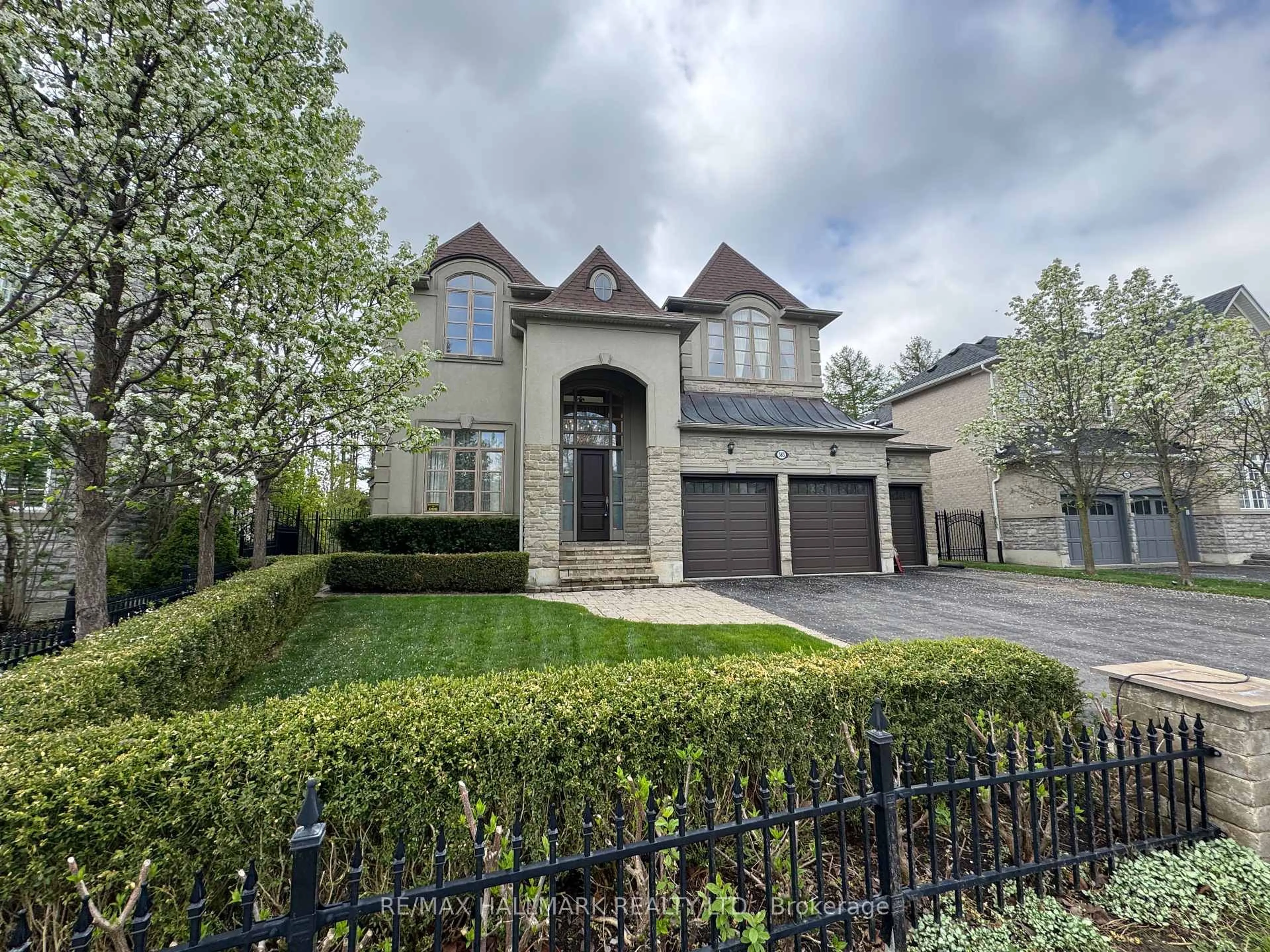 Home with brick exterior material, street for 383 Paradelle Dr, Richmond Hill Ontario L4E 4R8