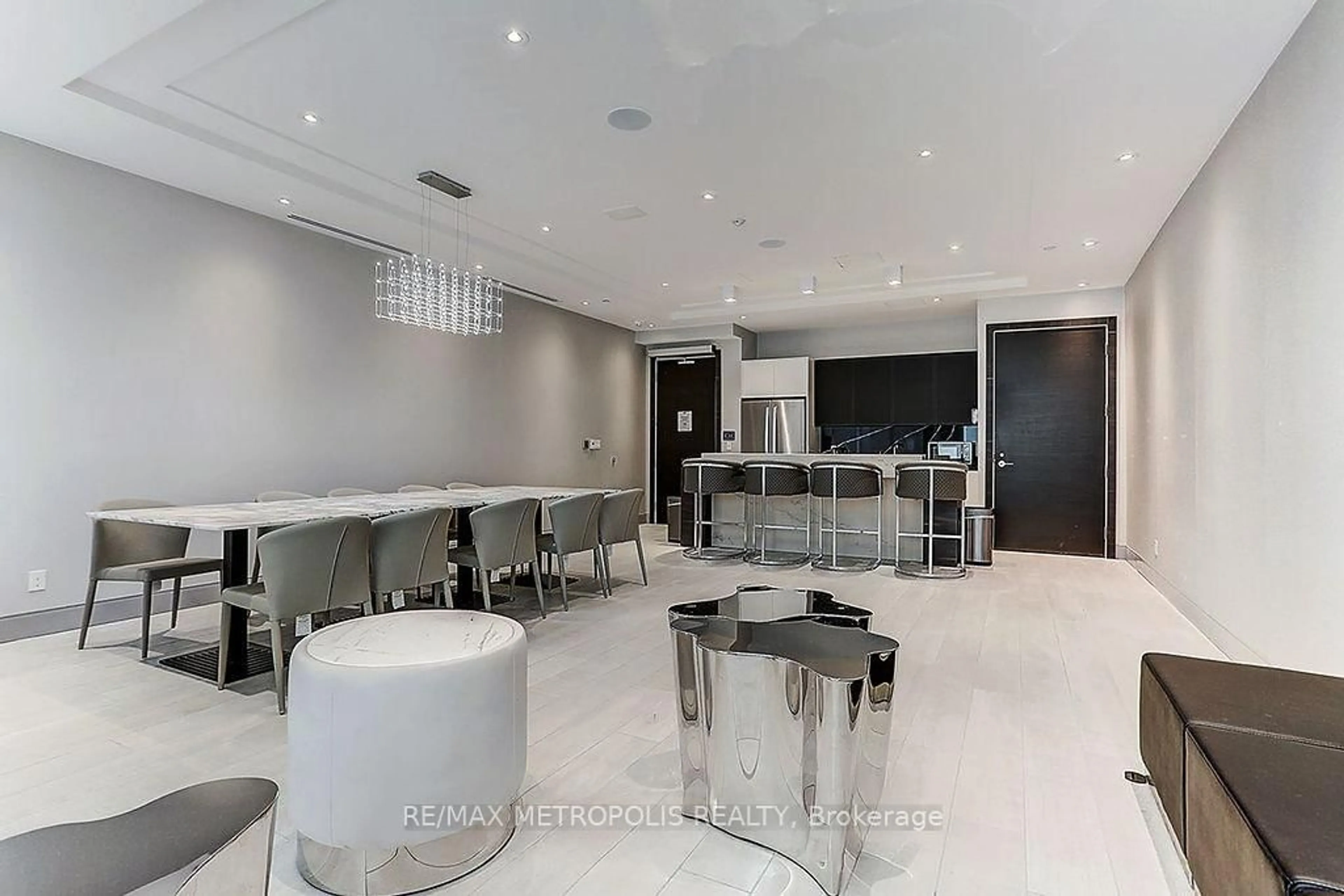Lobby for 396 Highway 7 N/A #810, Richmond Hill Ontario L4B 0G7