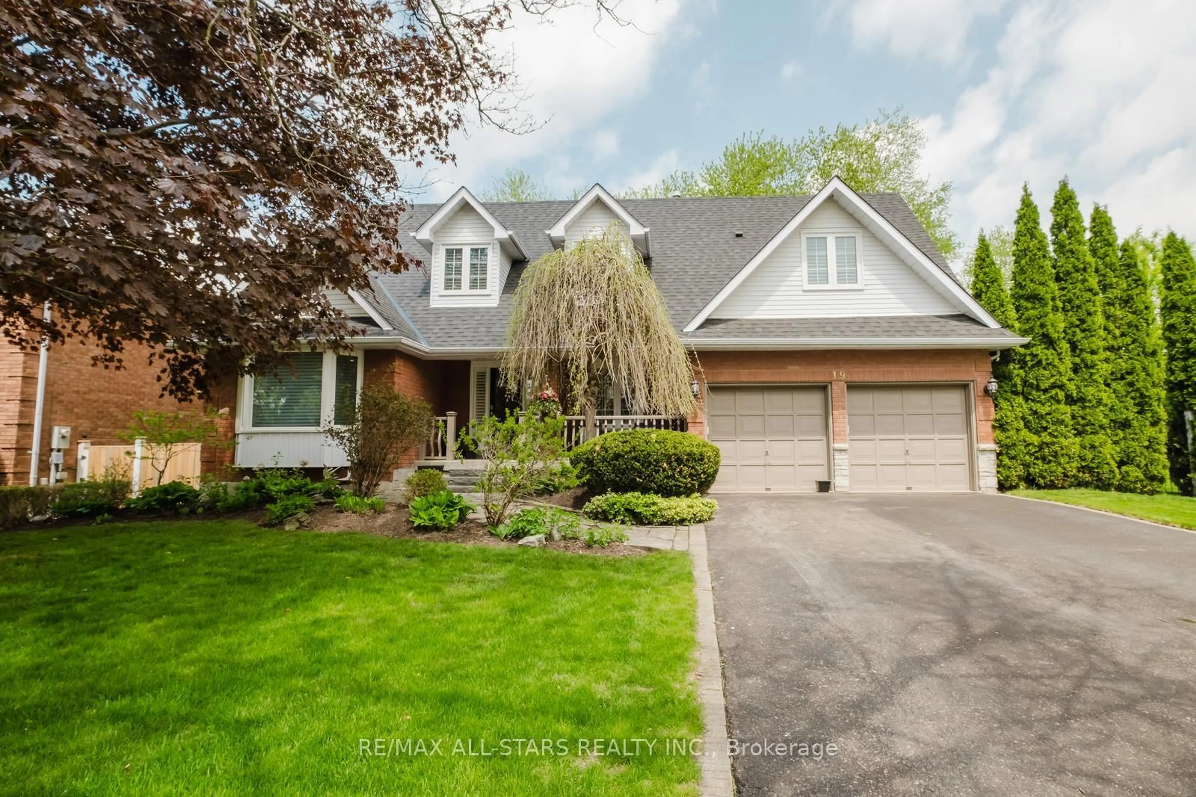 Home with brick exterior material, street for 19 Dorman Dr, Whitchurch-Stouffville Ontario L4A 8A7