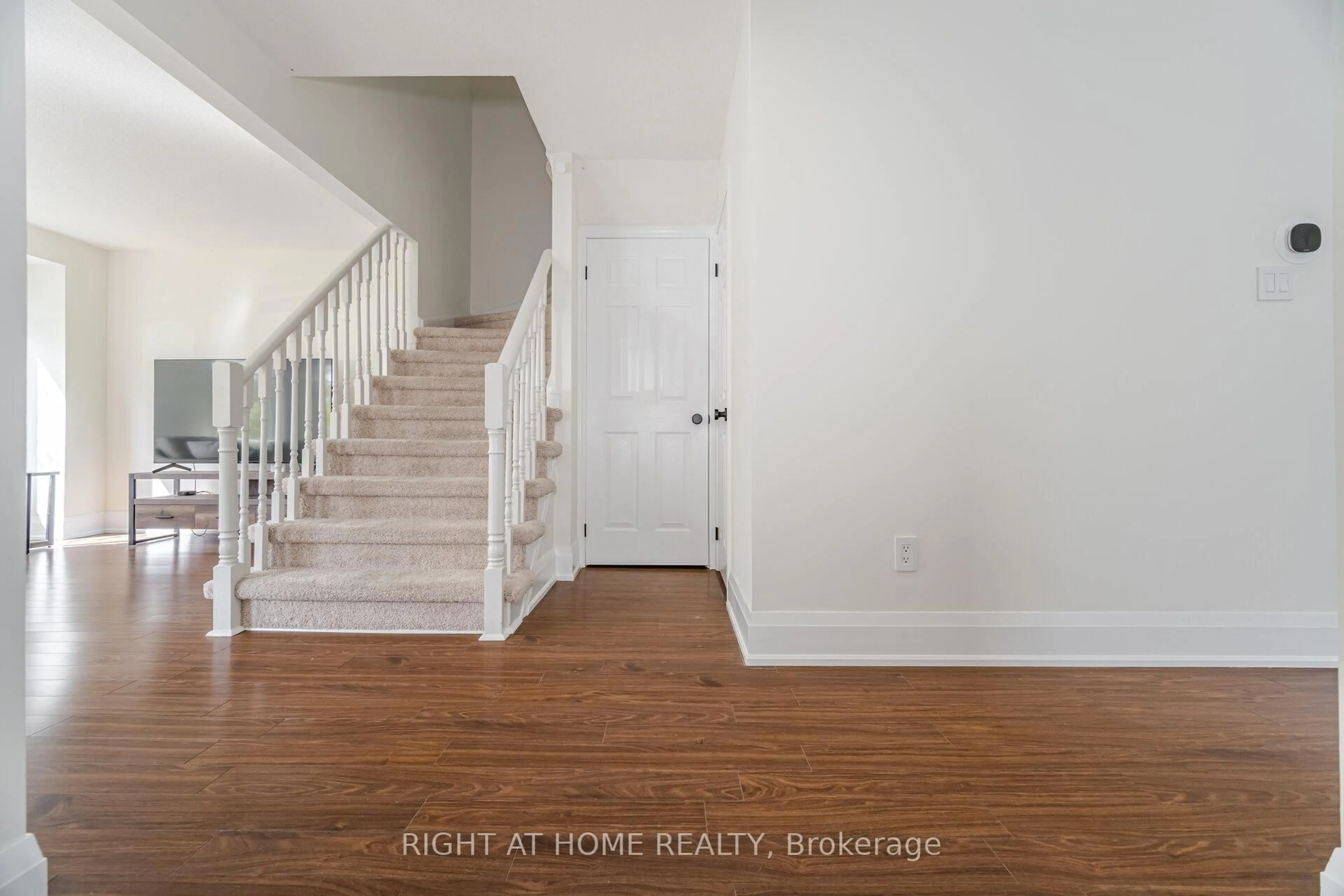 Unknown for 135 John West Way, Aurora Ontario L4G 7E3