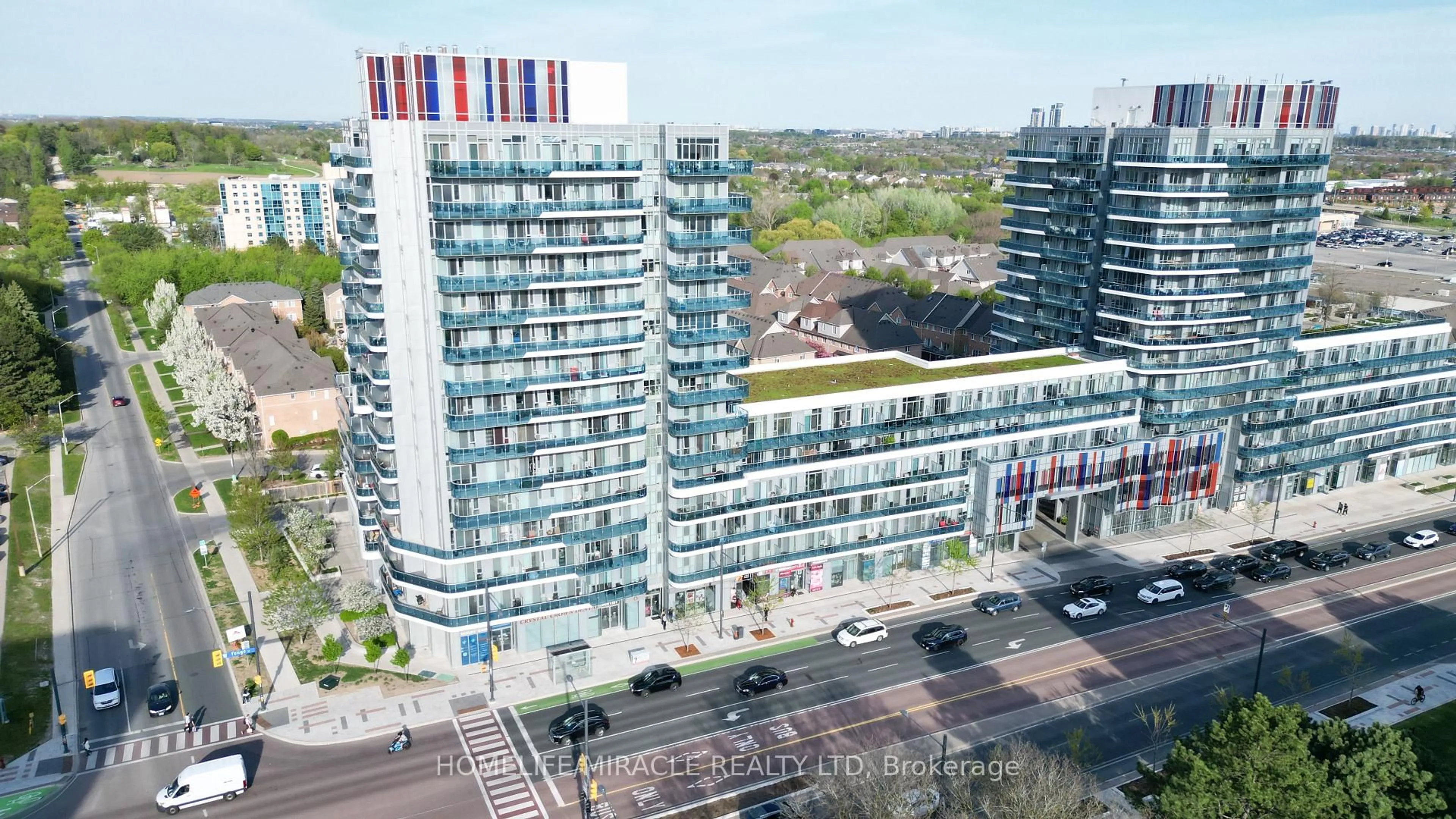 A pic from outside/outdoor area/front of a property/back of a property/a pic from drone, city buildings view from balcony for 9471 Yonge St #804, Richmond Hill Ontario L4C 0Z5